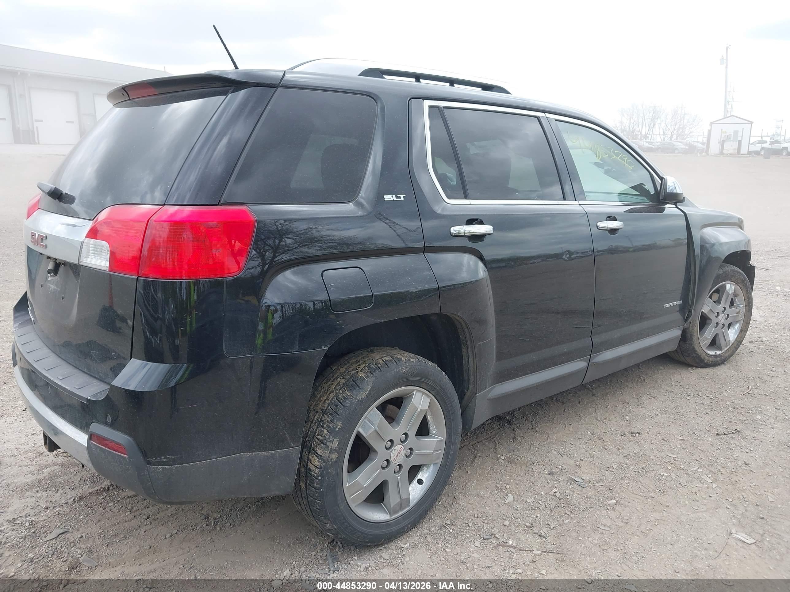 GMC TERRAIN image 4
