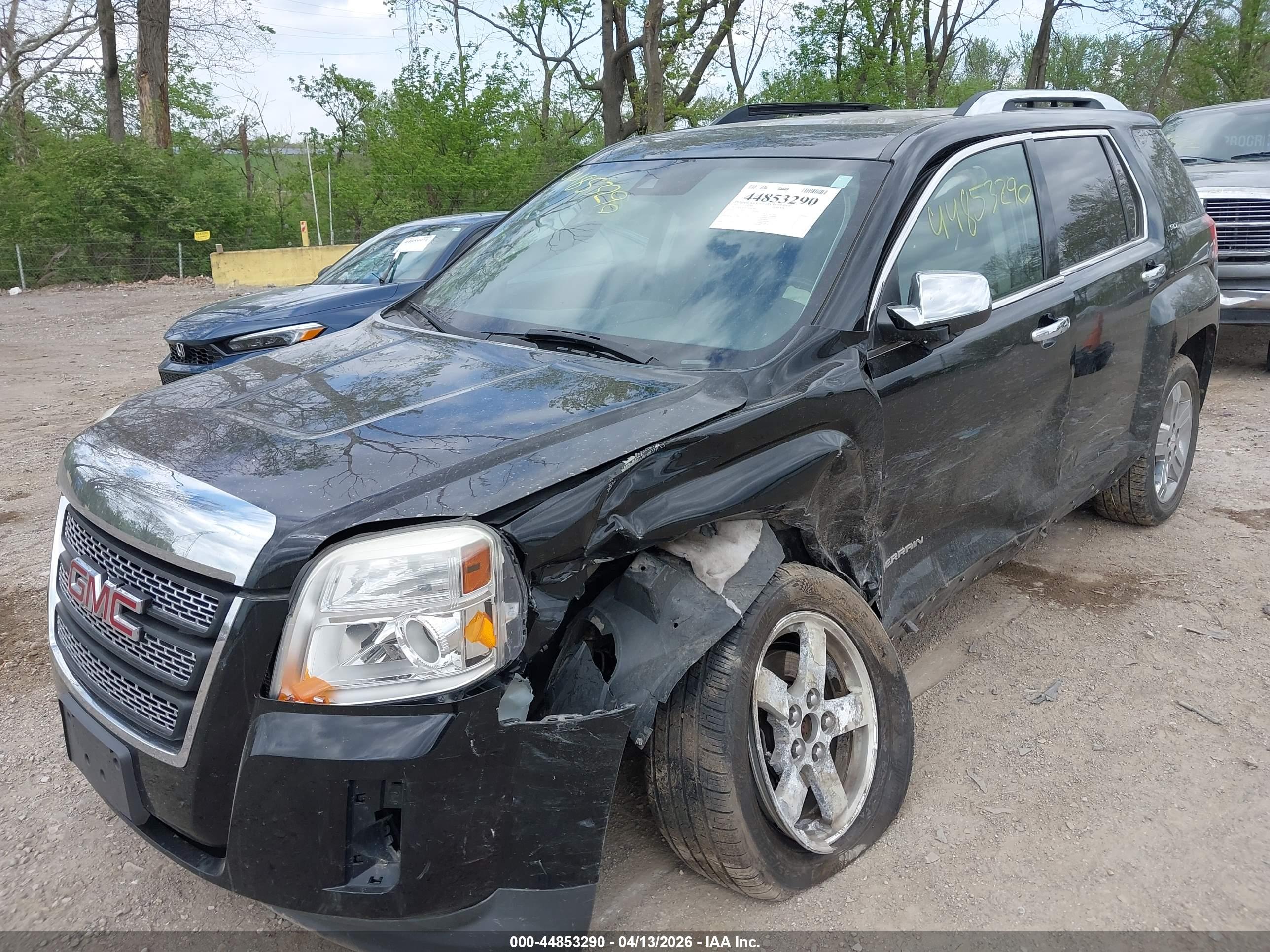 GMC TERRAIN image 6