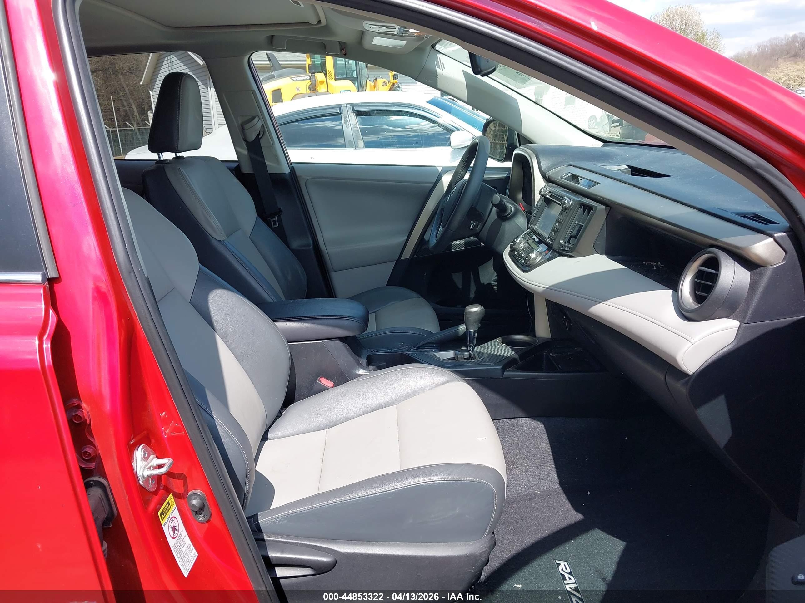 TOYOTA RAV4 image 5