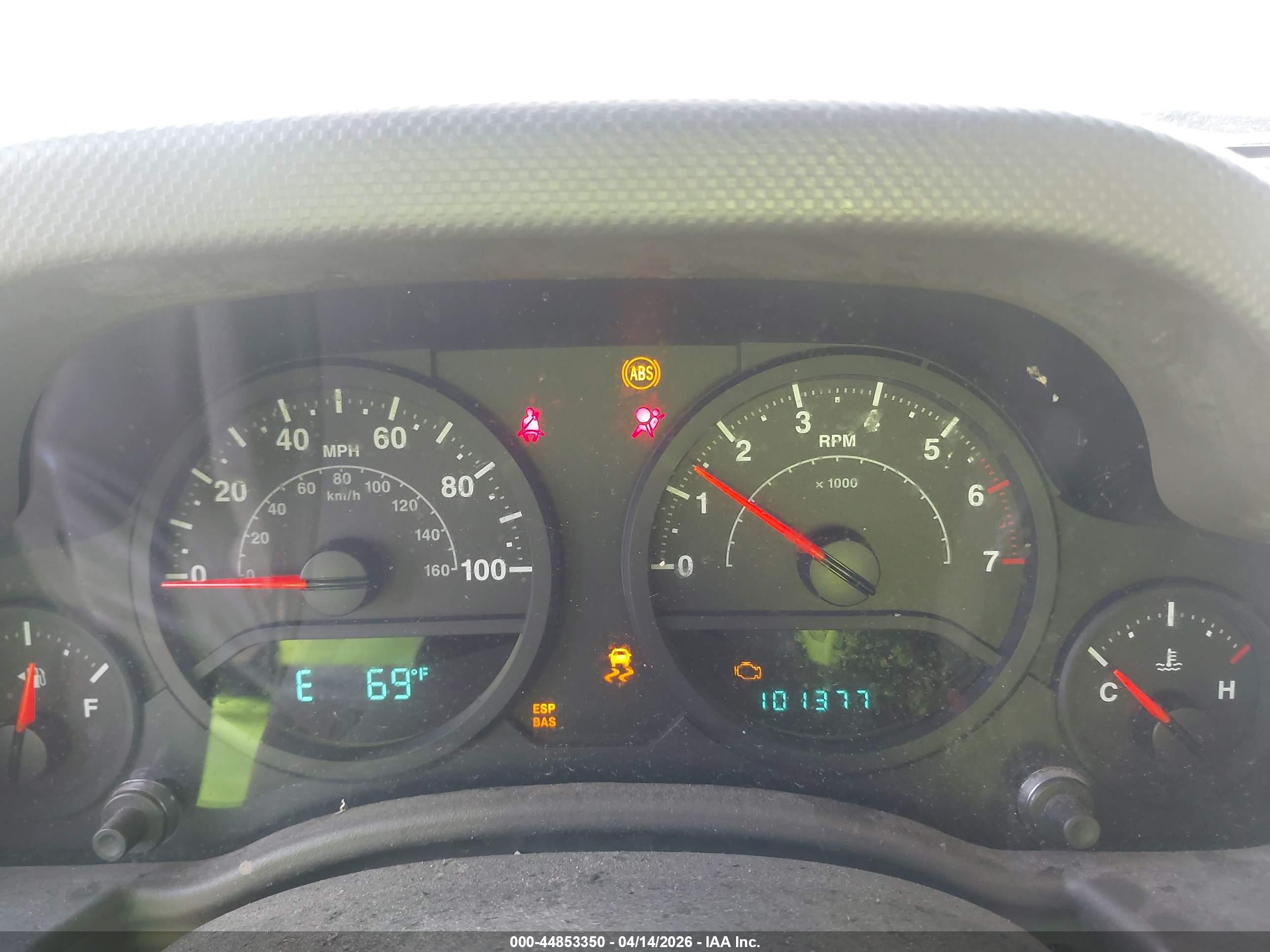 JEEP WRANGLER image 7