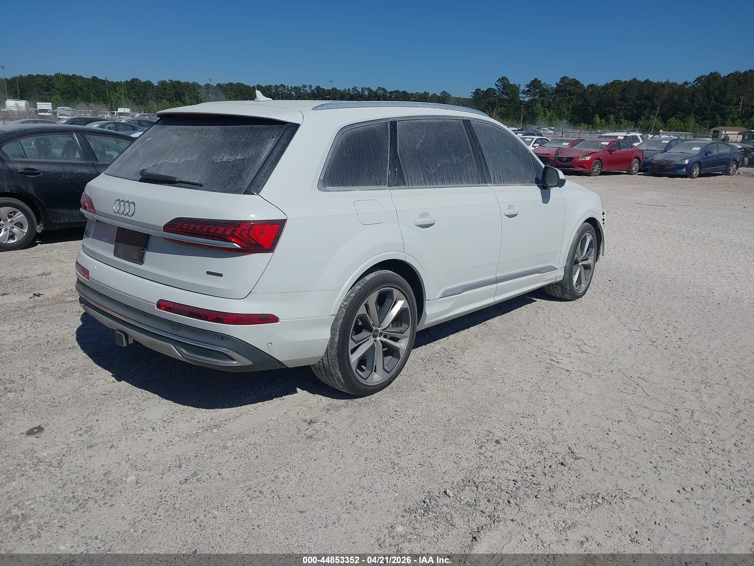 AUDI Q7 image 3