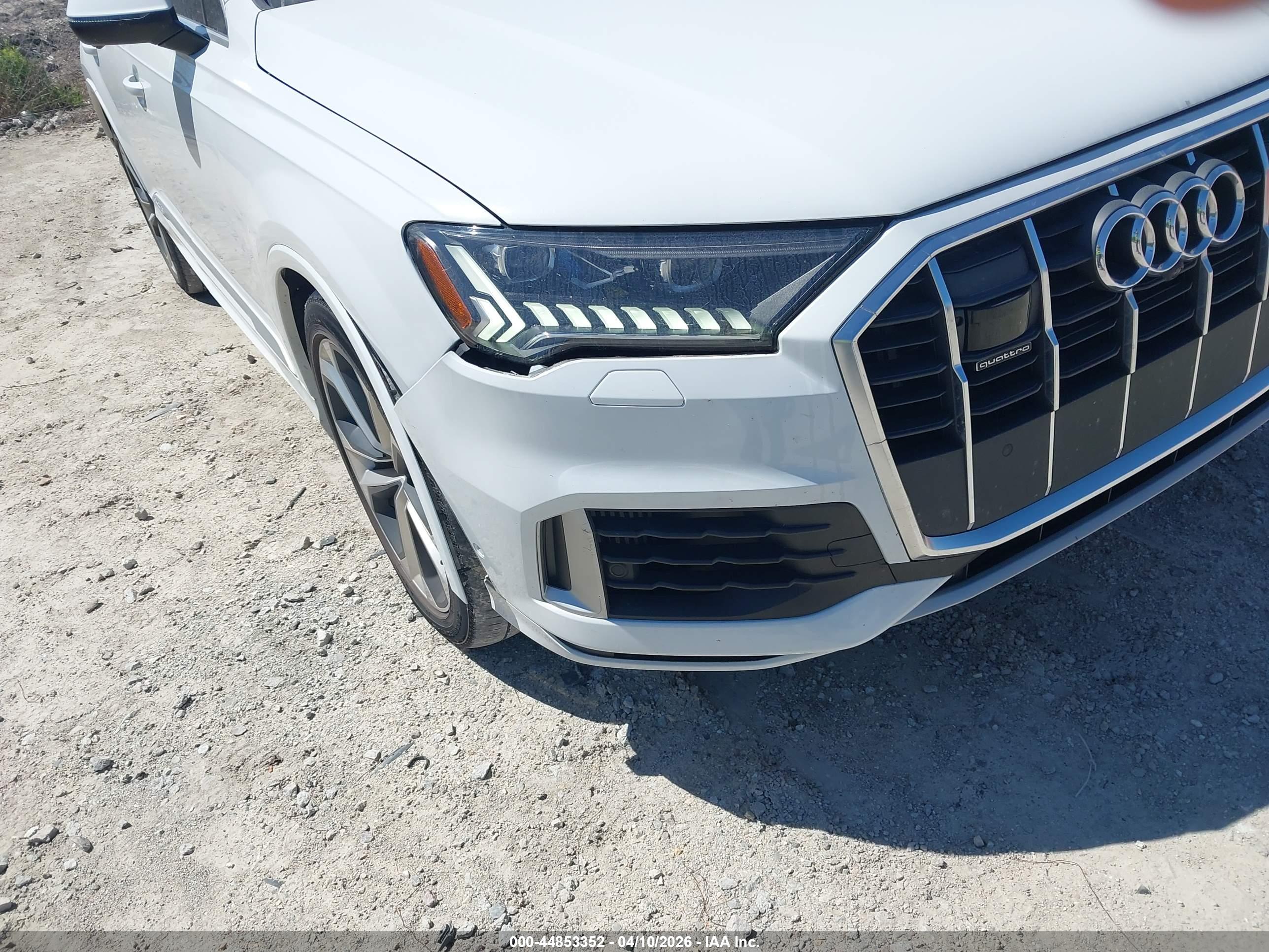 AUDI Q7 image 6