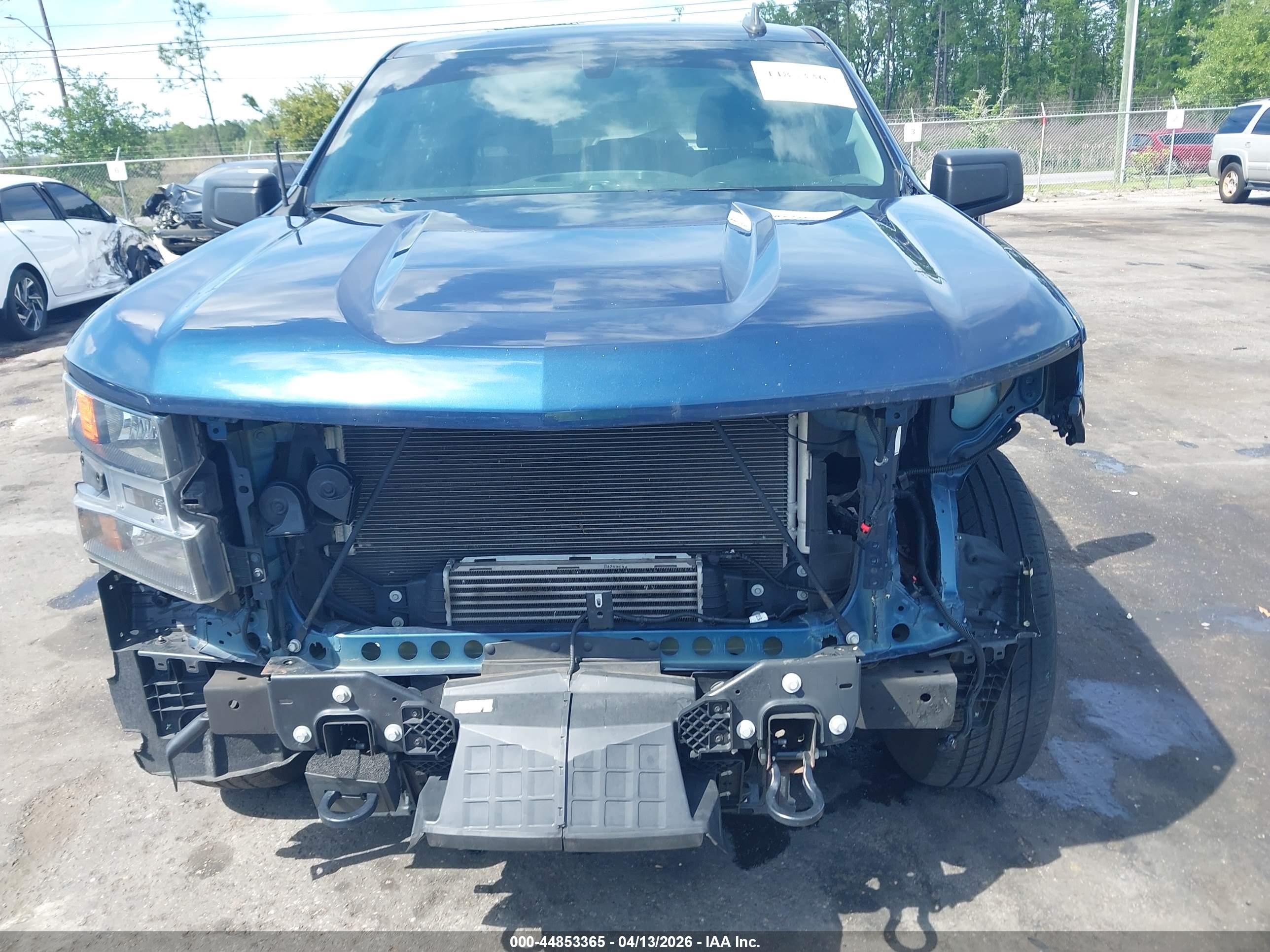 CHEVROLET SILVERADO image 6