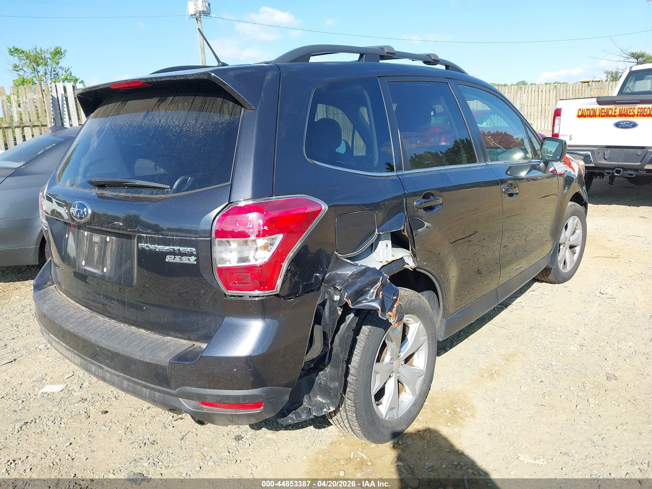 SUBARU FORESTER image 4