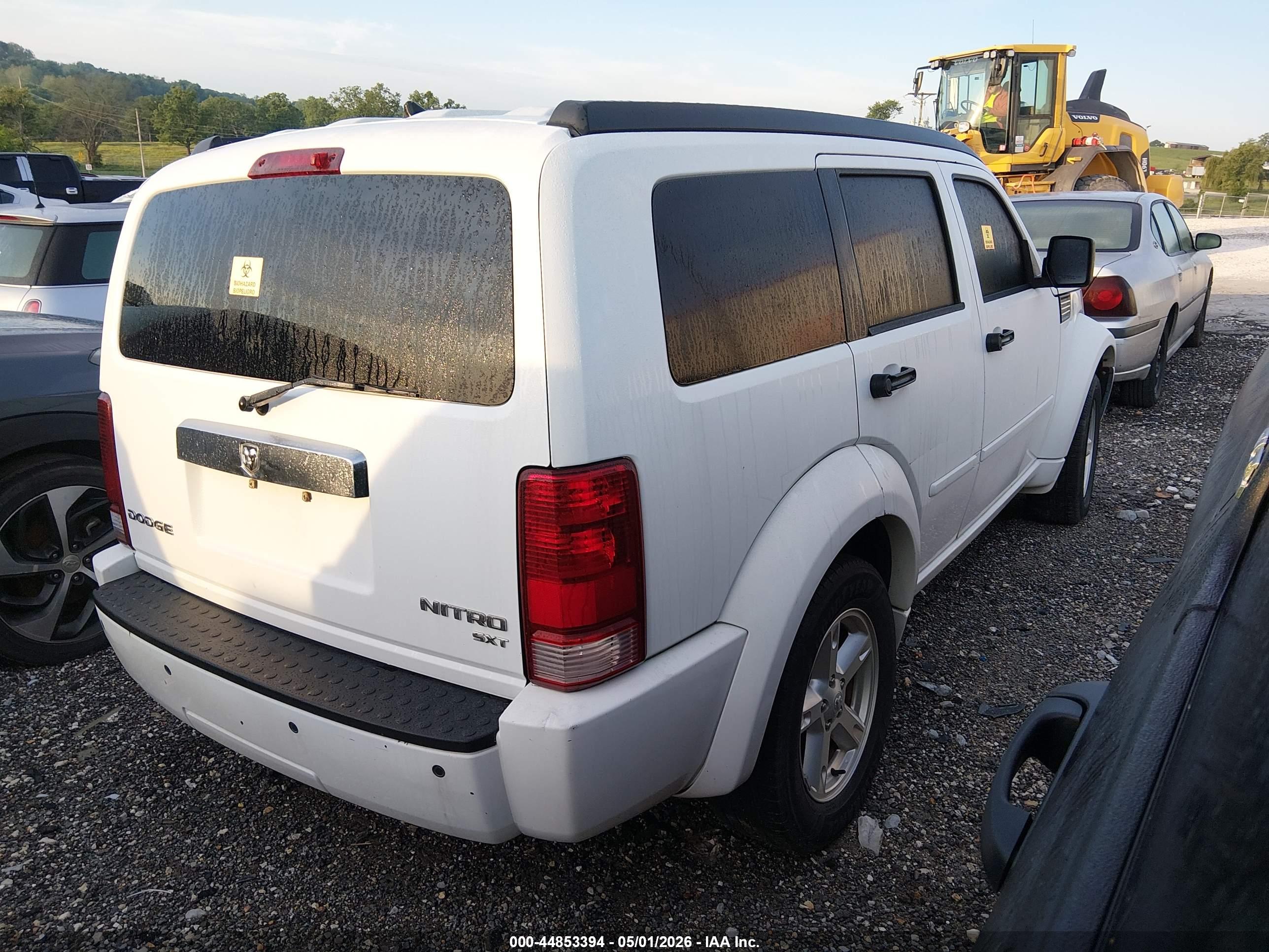 DODGE NITRO image 4