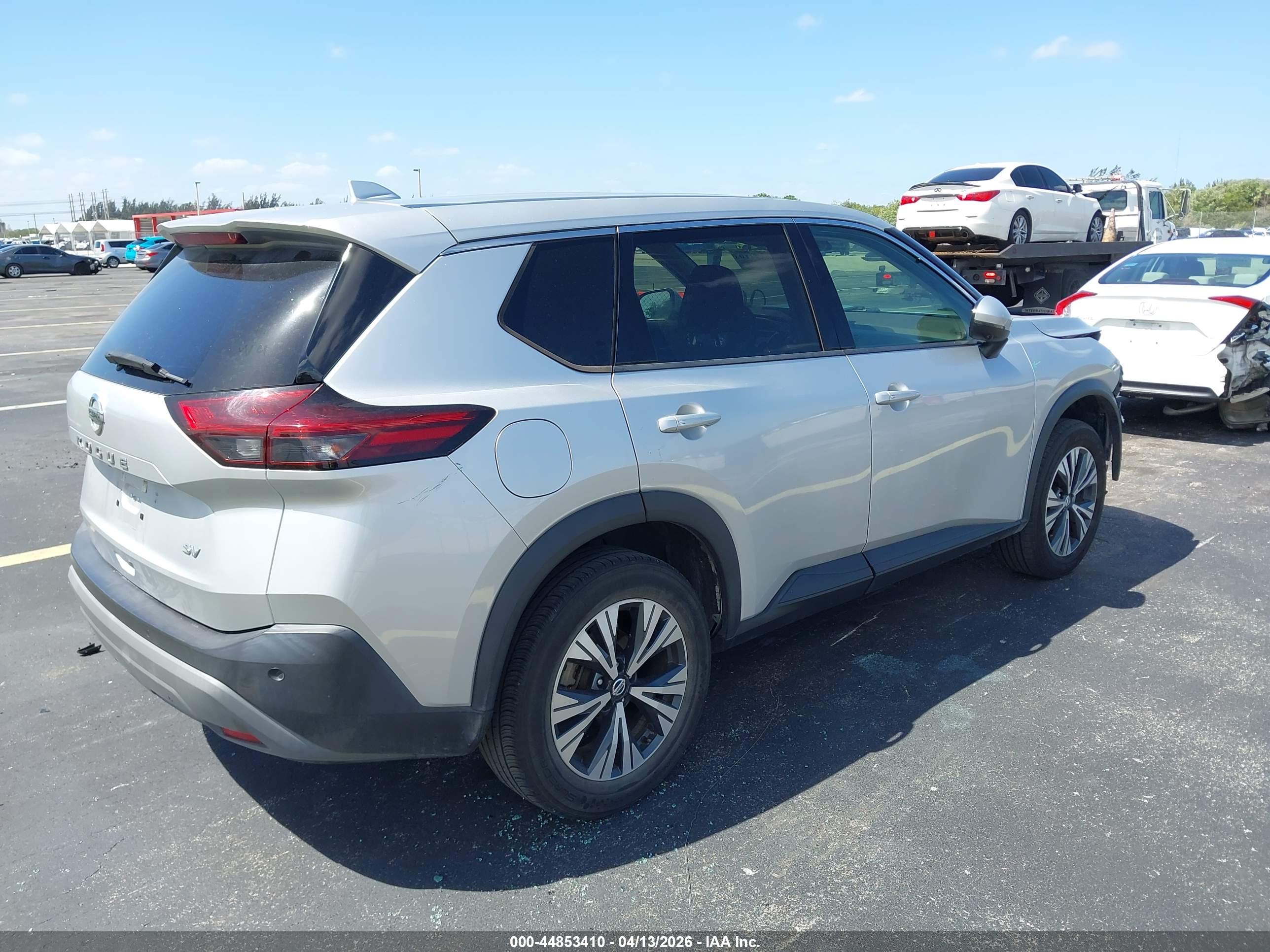 NISSAN ROGUE image 4