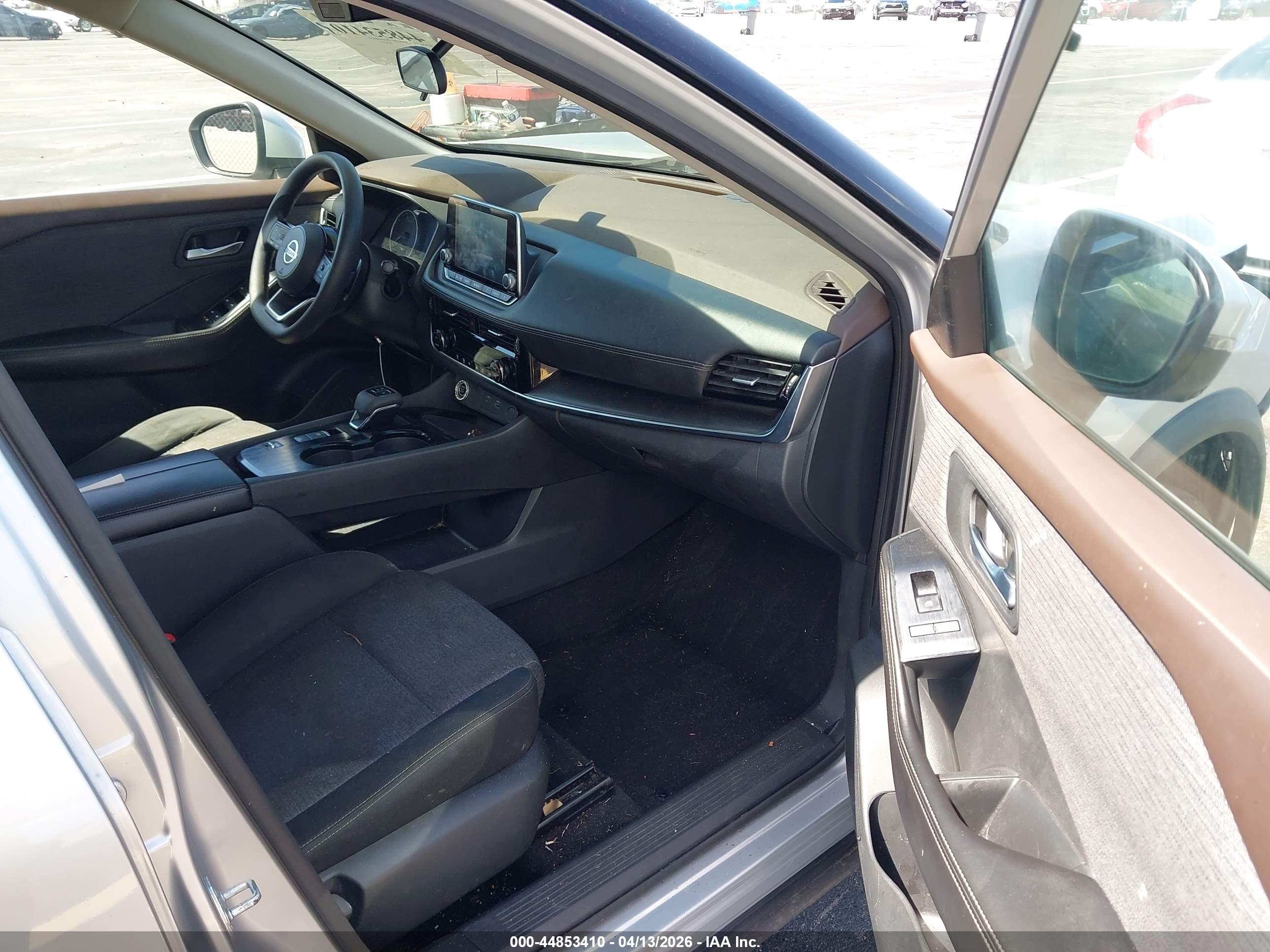 NISSAN ROGUE image 5