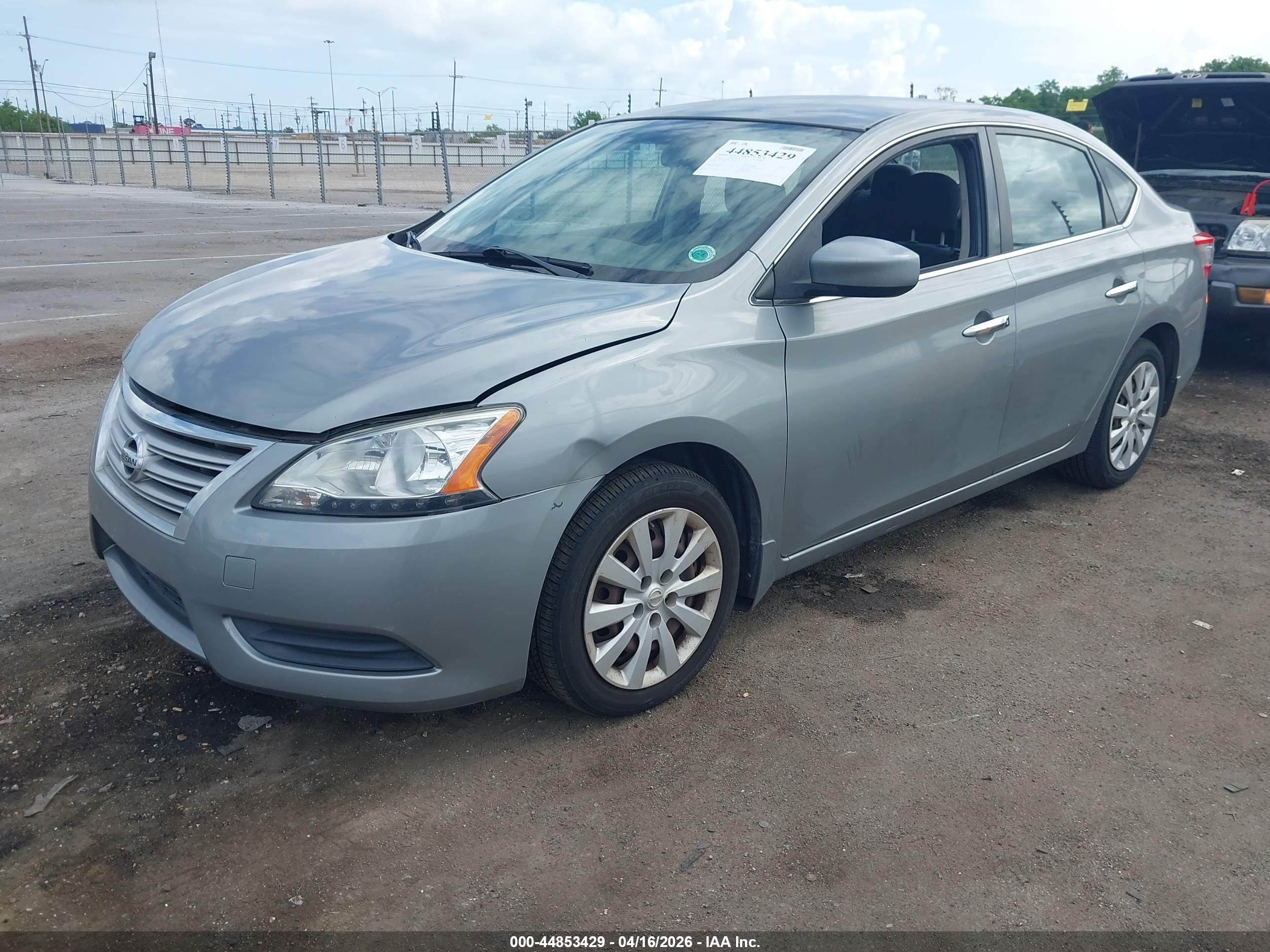 NISSAN SENTRA image 2