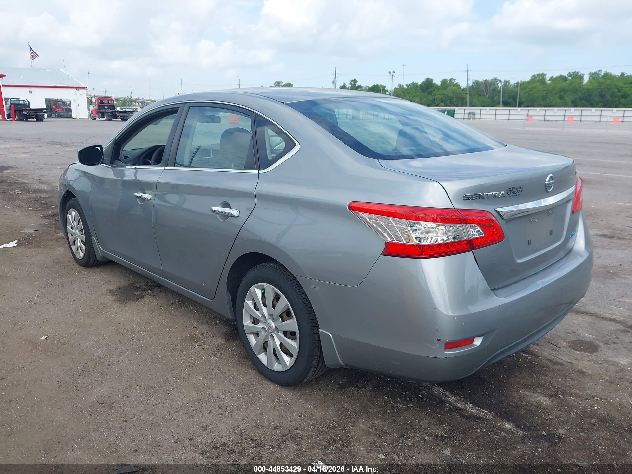 NISSAN SENTRA image 3