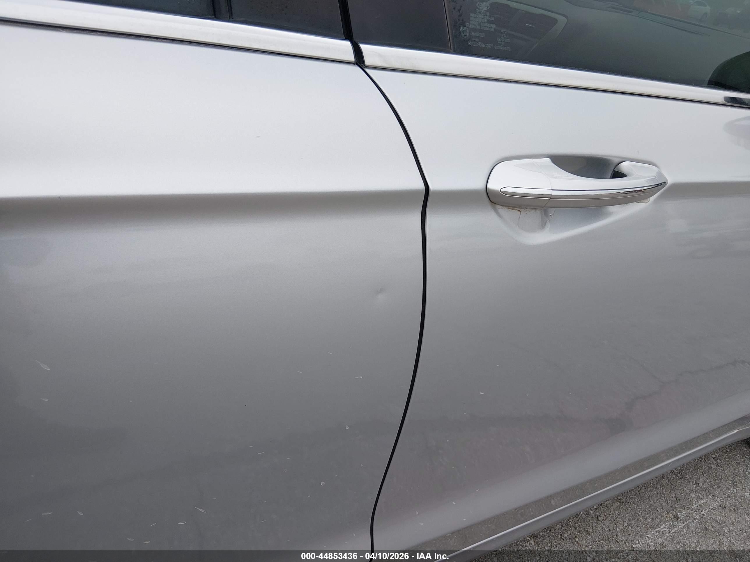 FORD FUSION image 6