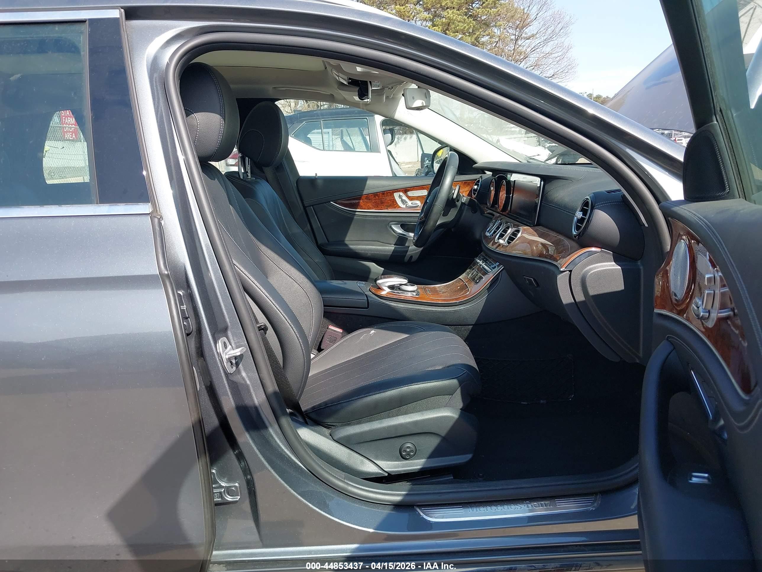 MERCEDES-BENZ E image 5