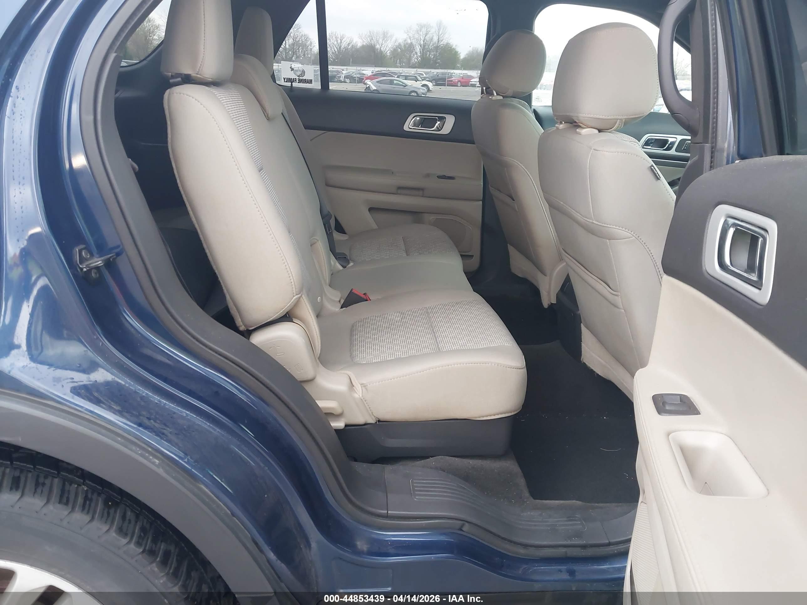 FORD EXPLORER image 8