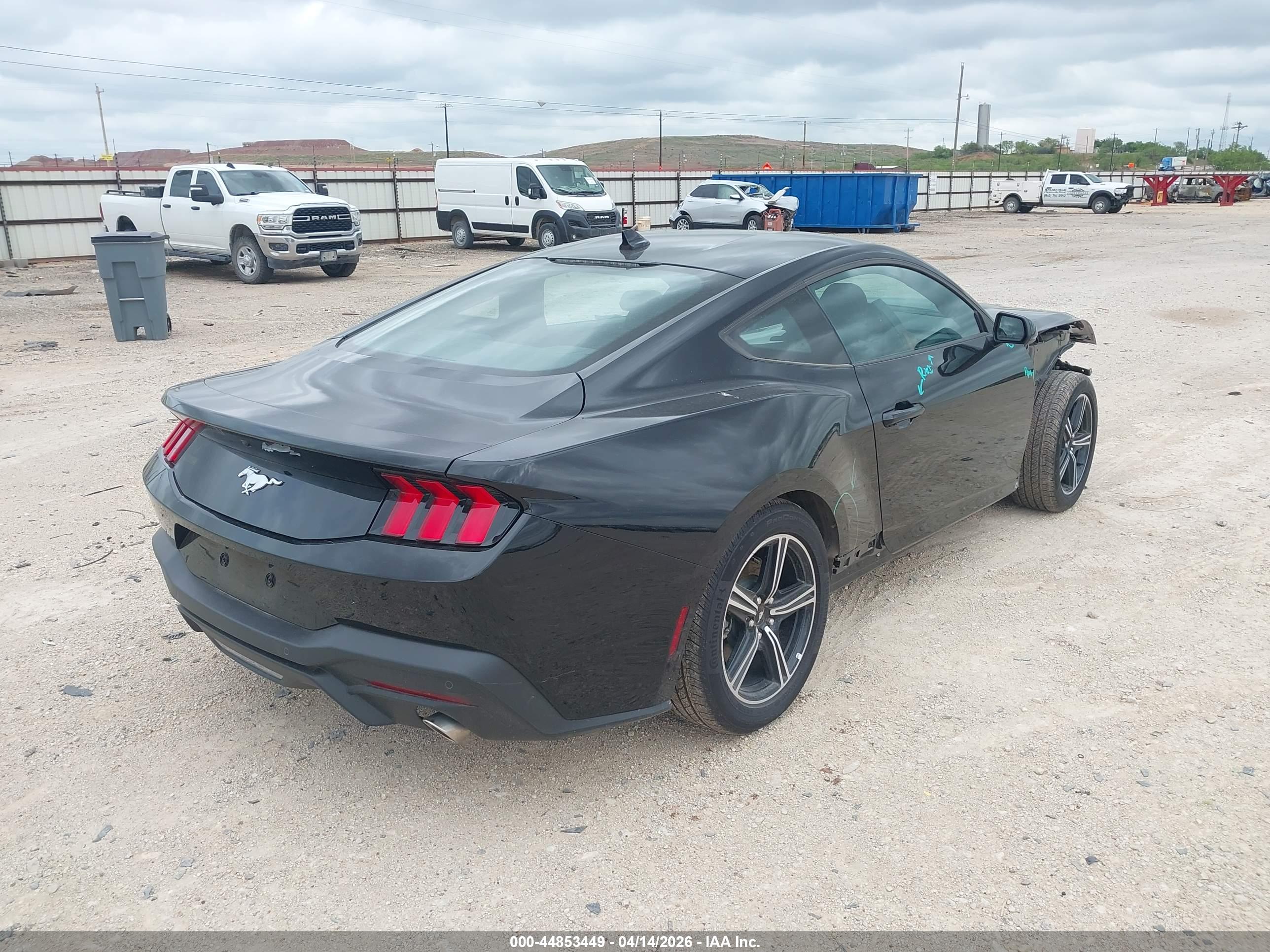 FORD MUSTANG image 4
