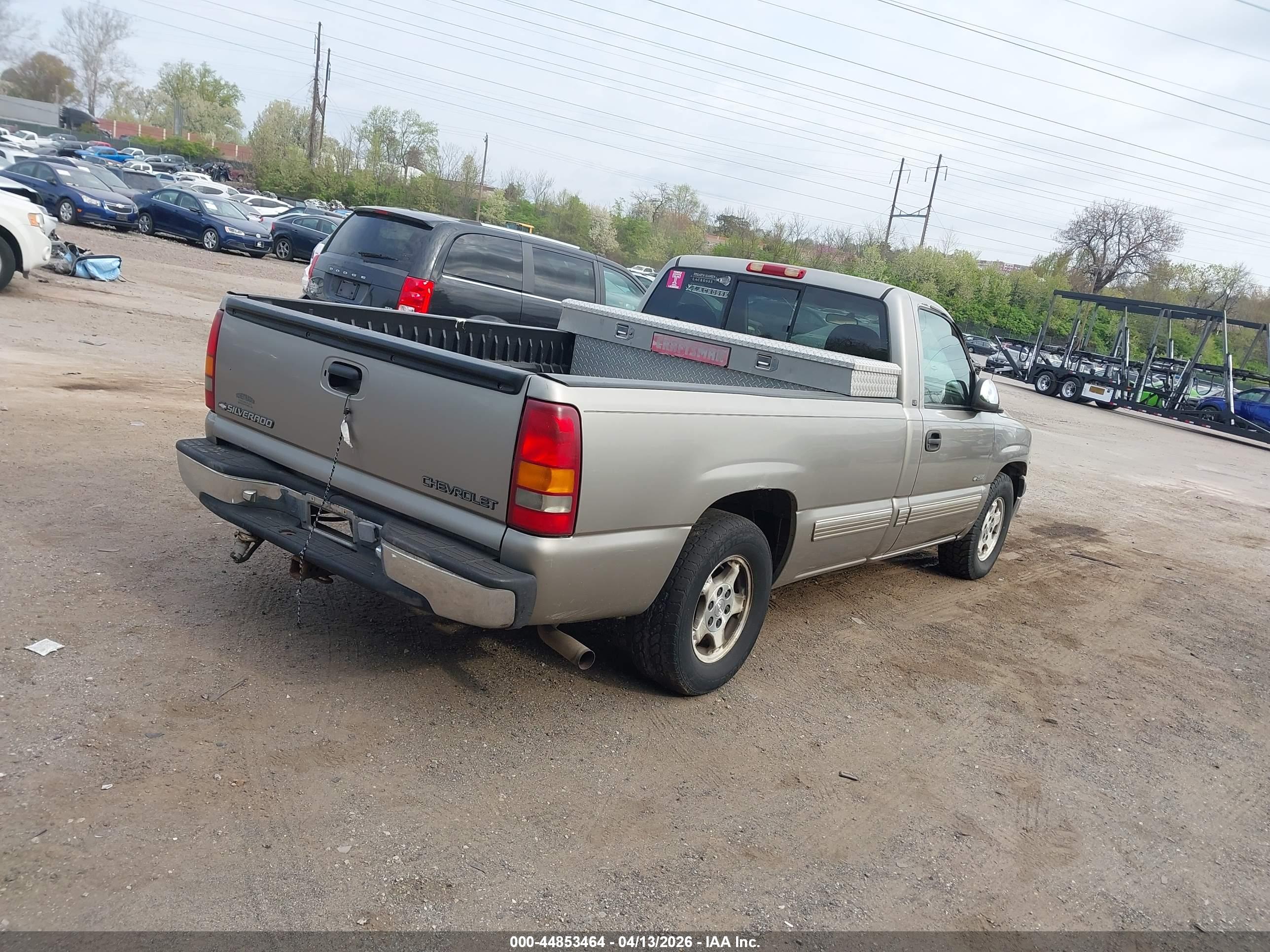 CHEVROLET SILVERADO image 4