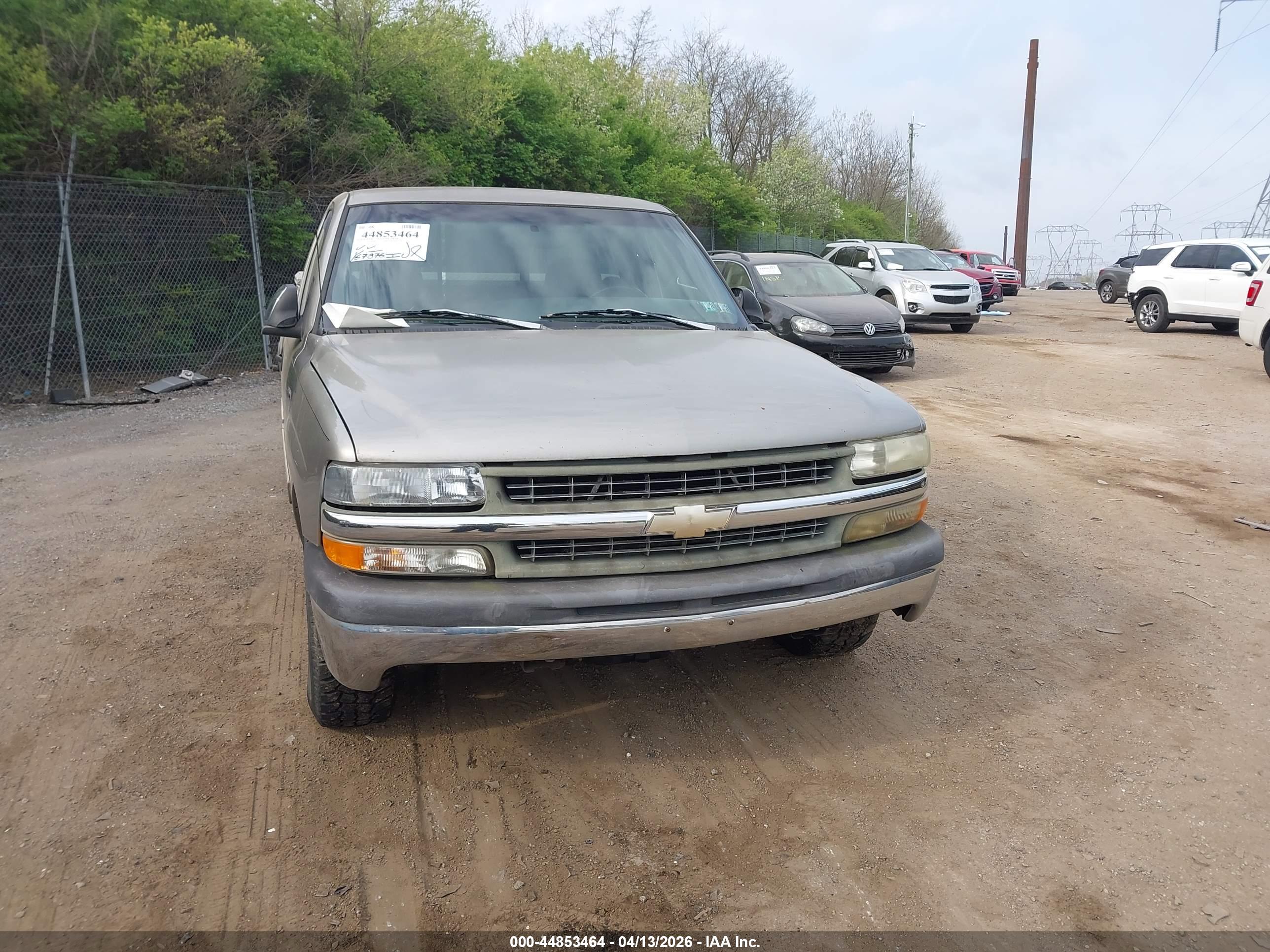 CHEVROLET SILVERADO image 6