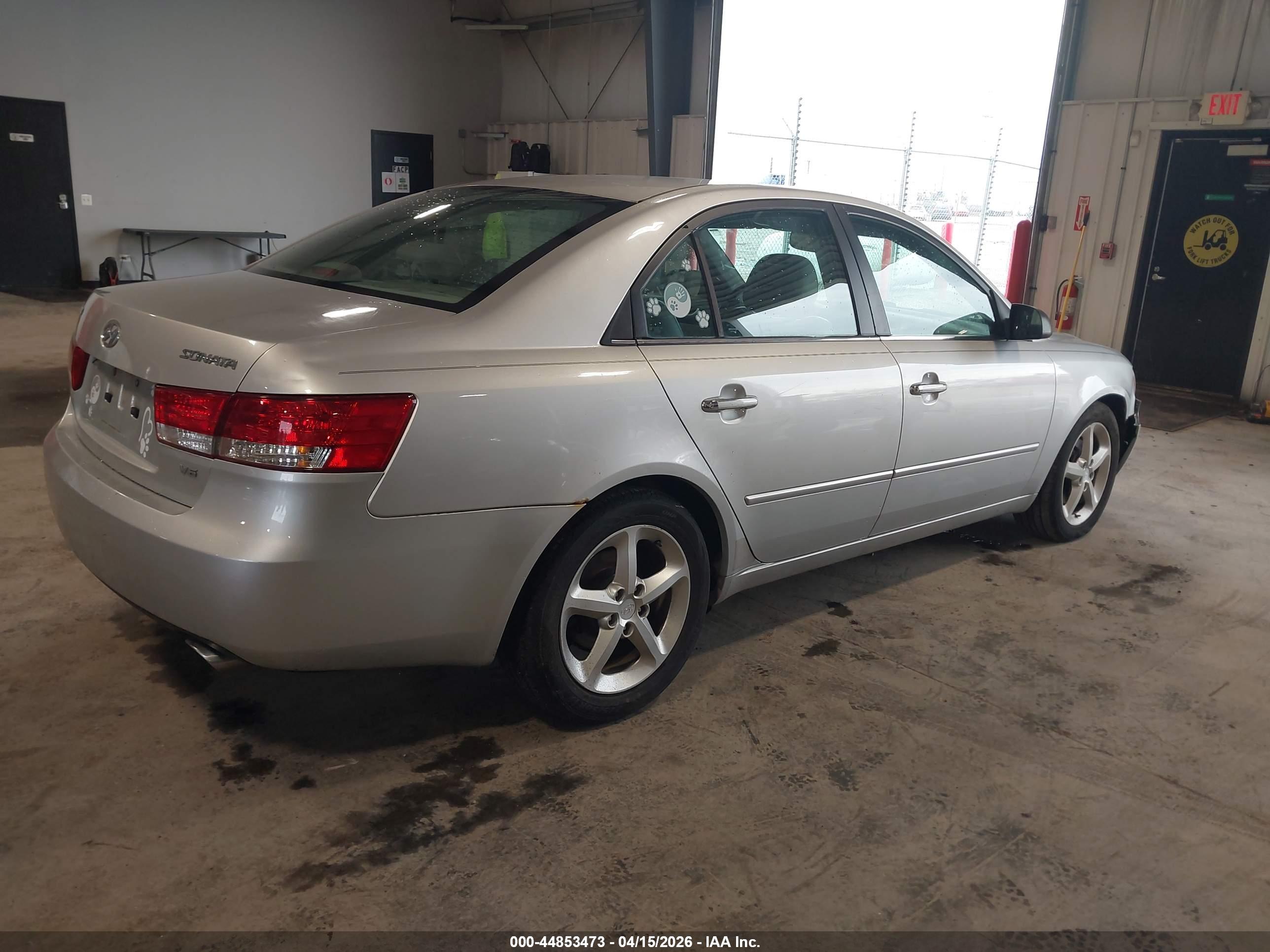 HYUNDAI SONATA image 4
