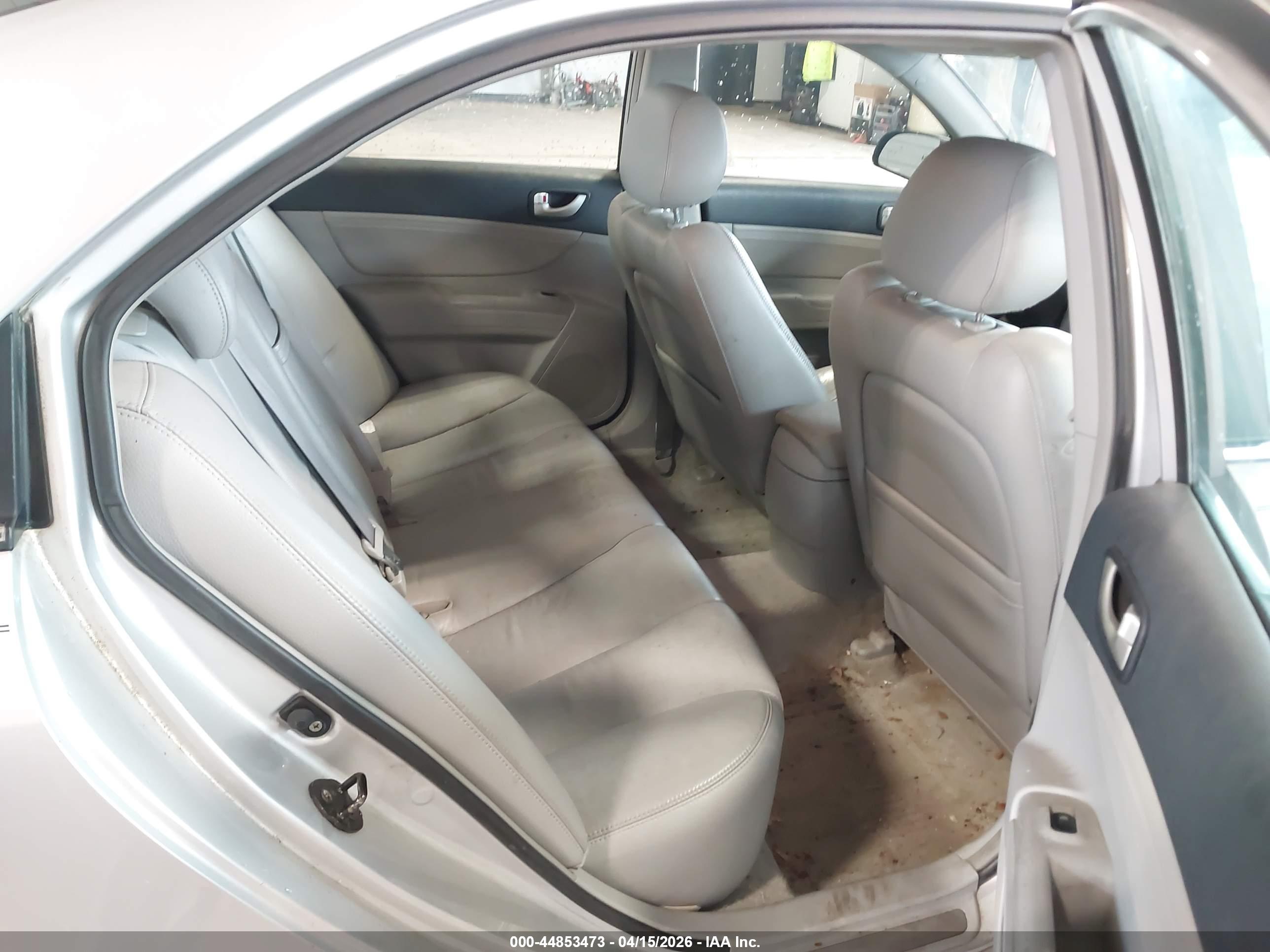 HYUNDAI SONATA image 8