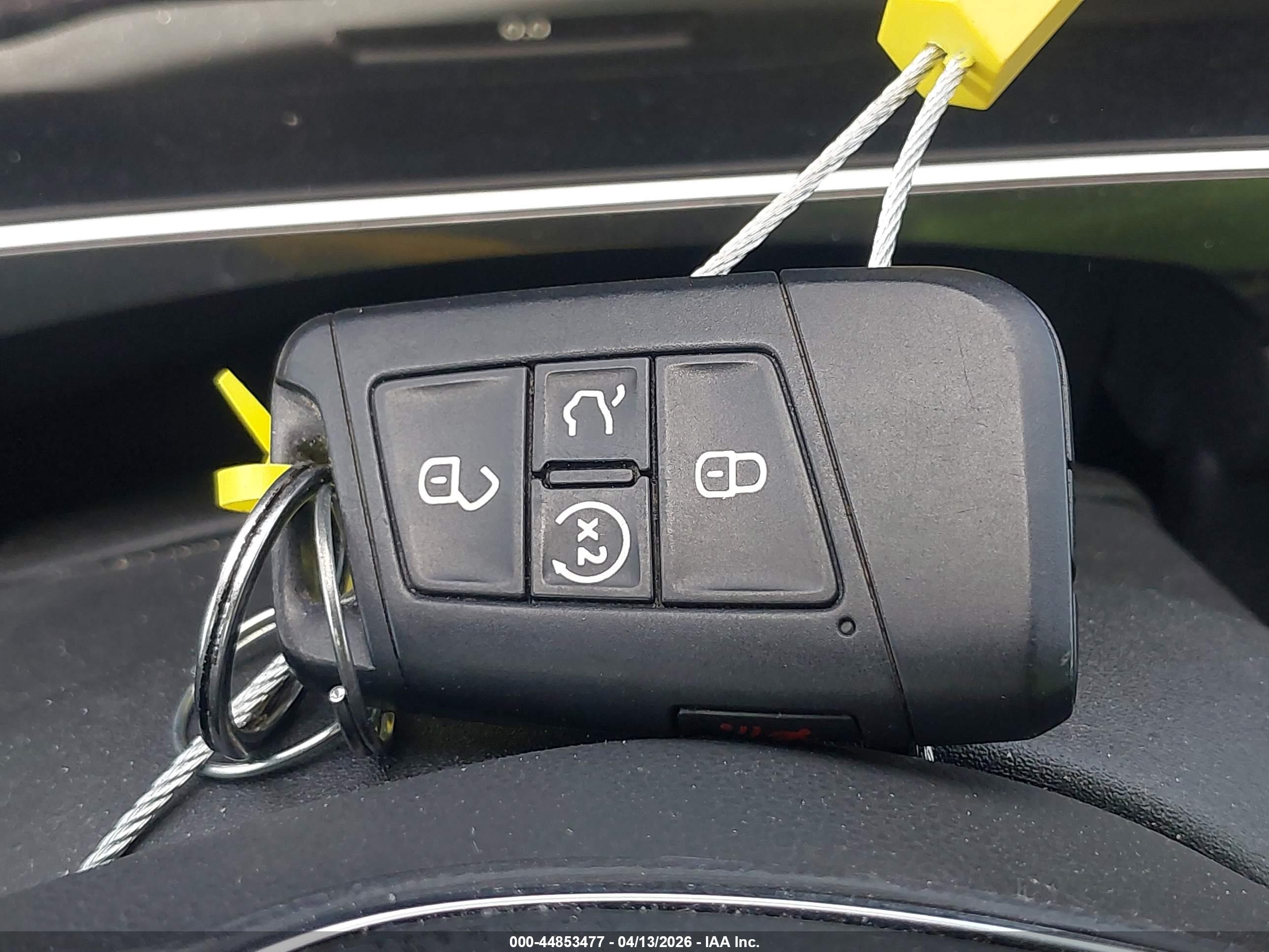 VOLKSWAGEN TIGUAN image 11