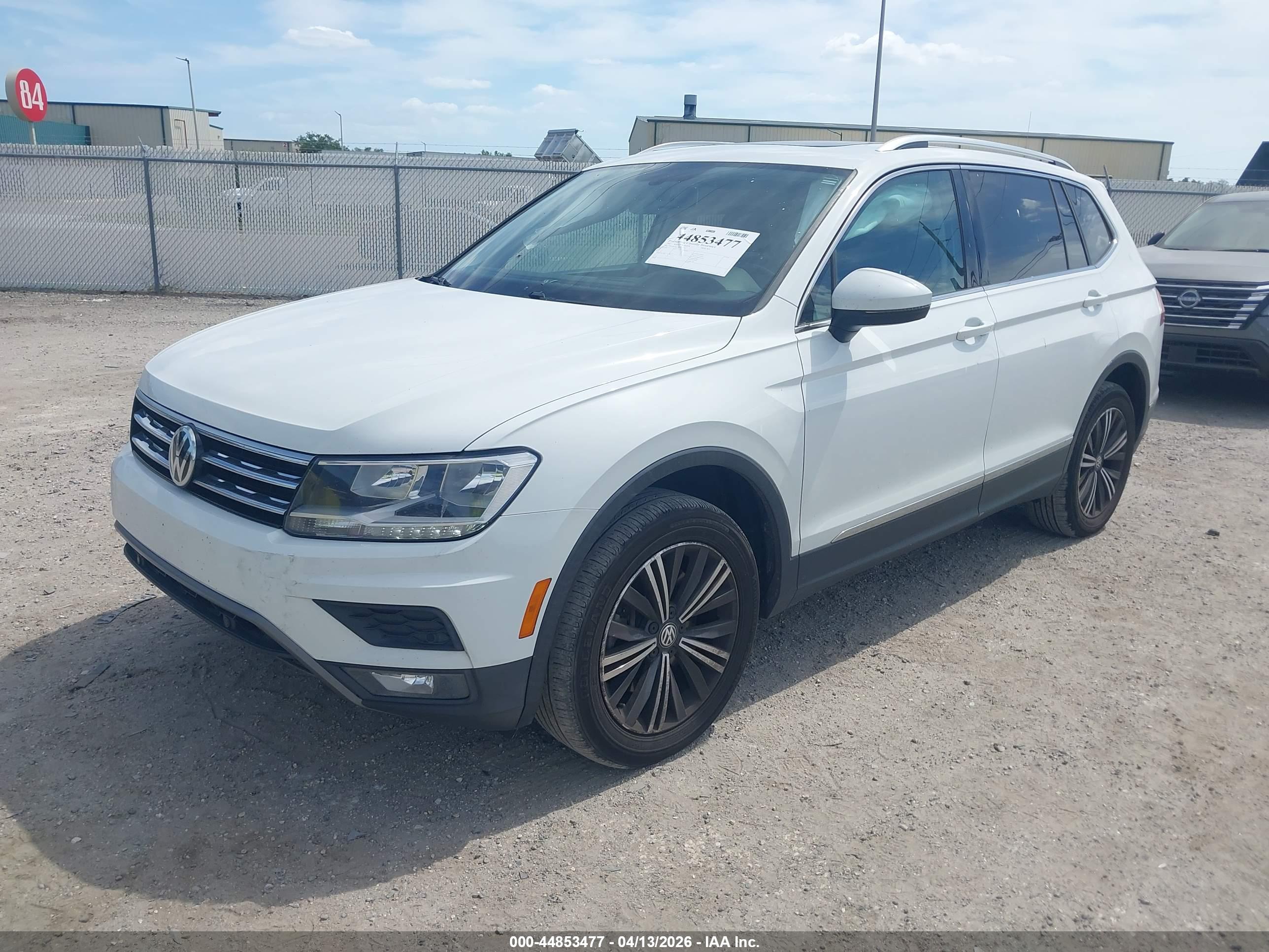 VOLKSWAGEN TIGUAN image 2