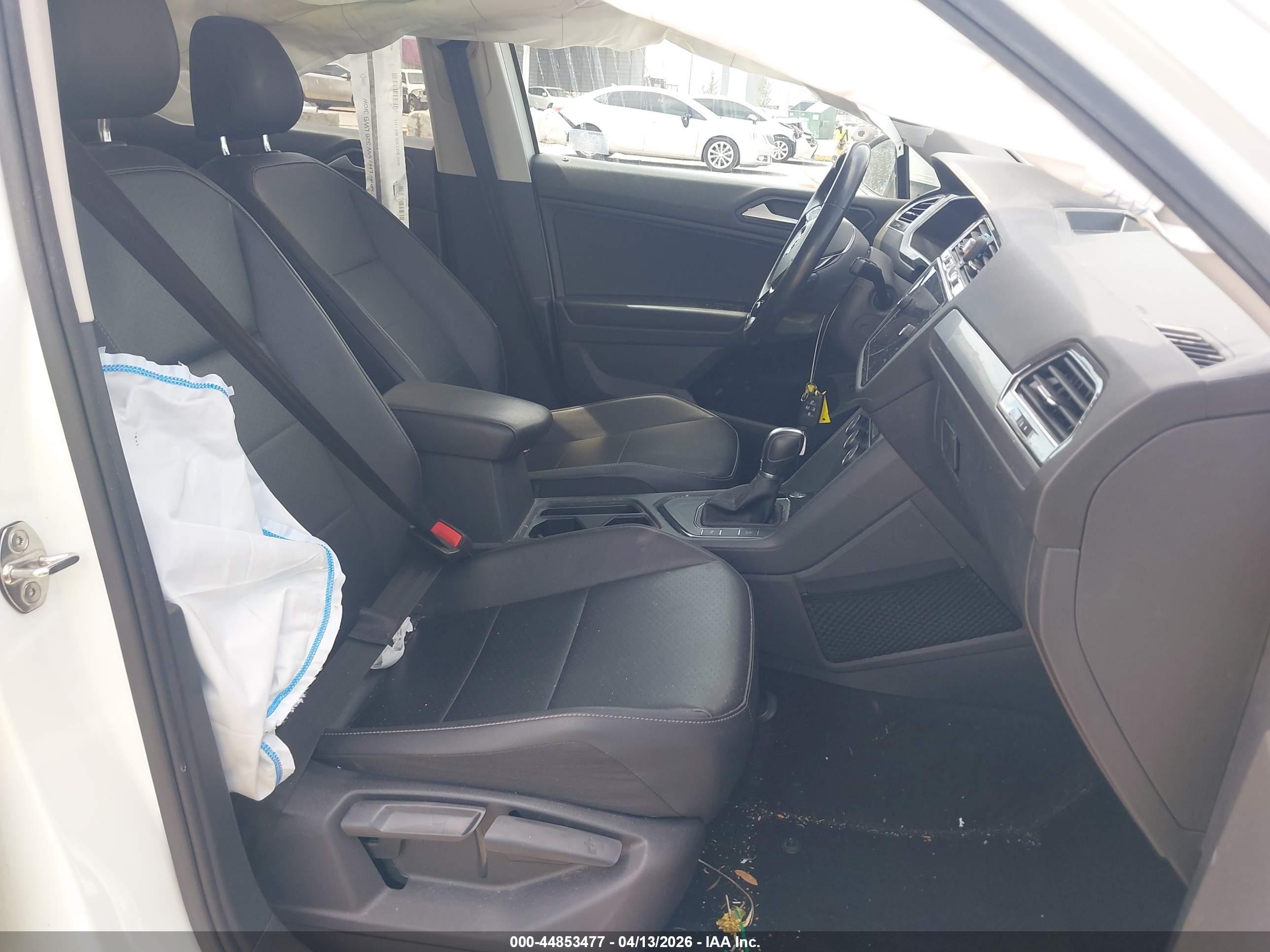 VOLKSWAGEN TIGUAN image 5