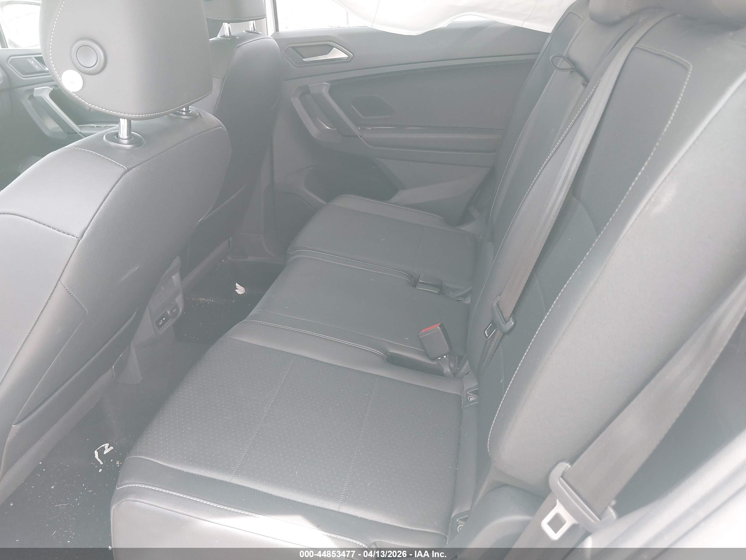 VOLKSWAGEN TIGUAN image 8