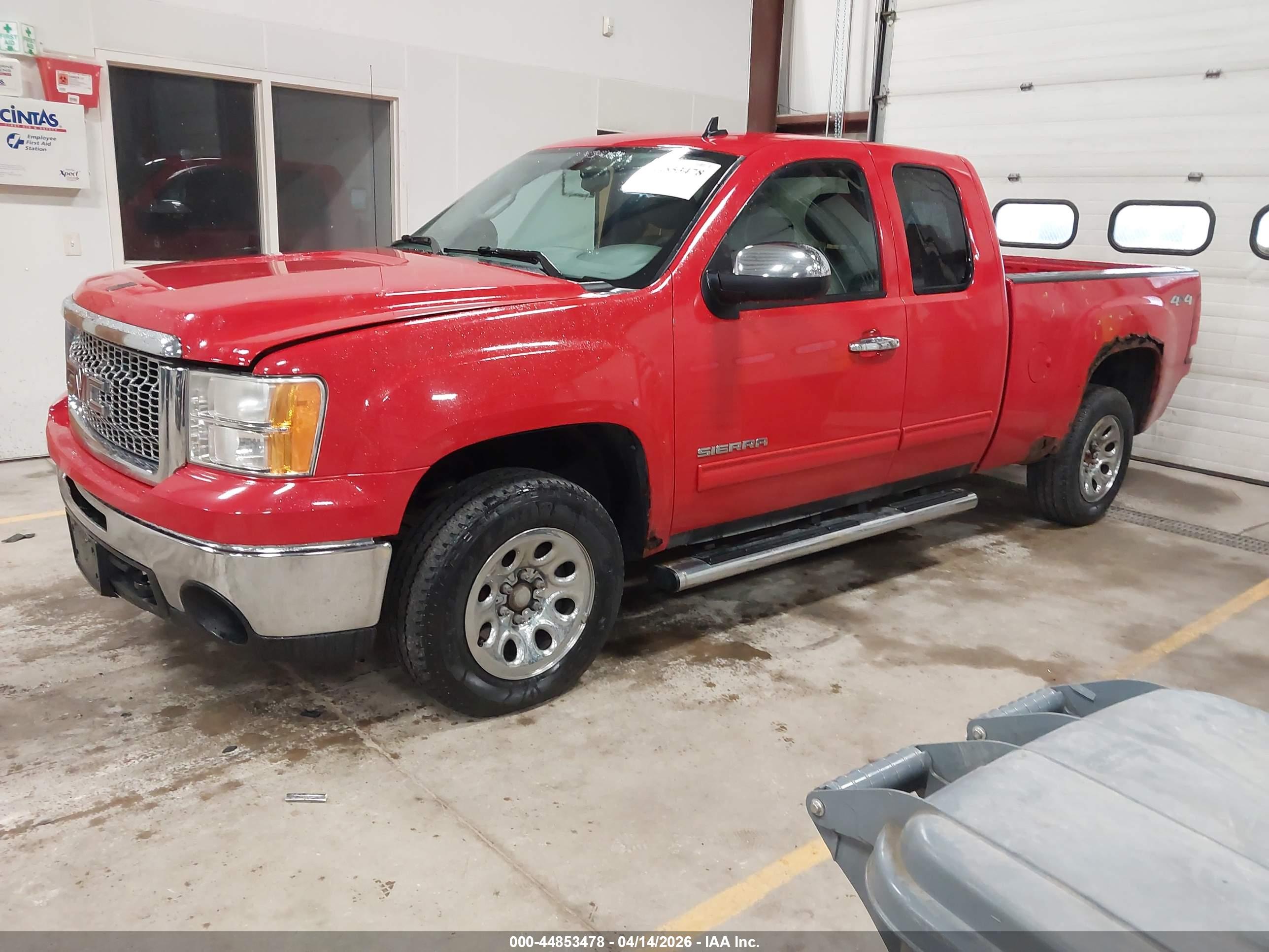 GMC SIERRA image 2