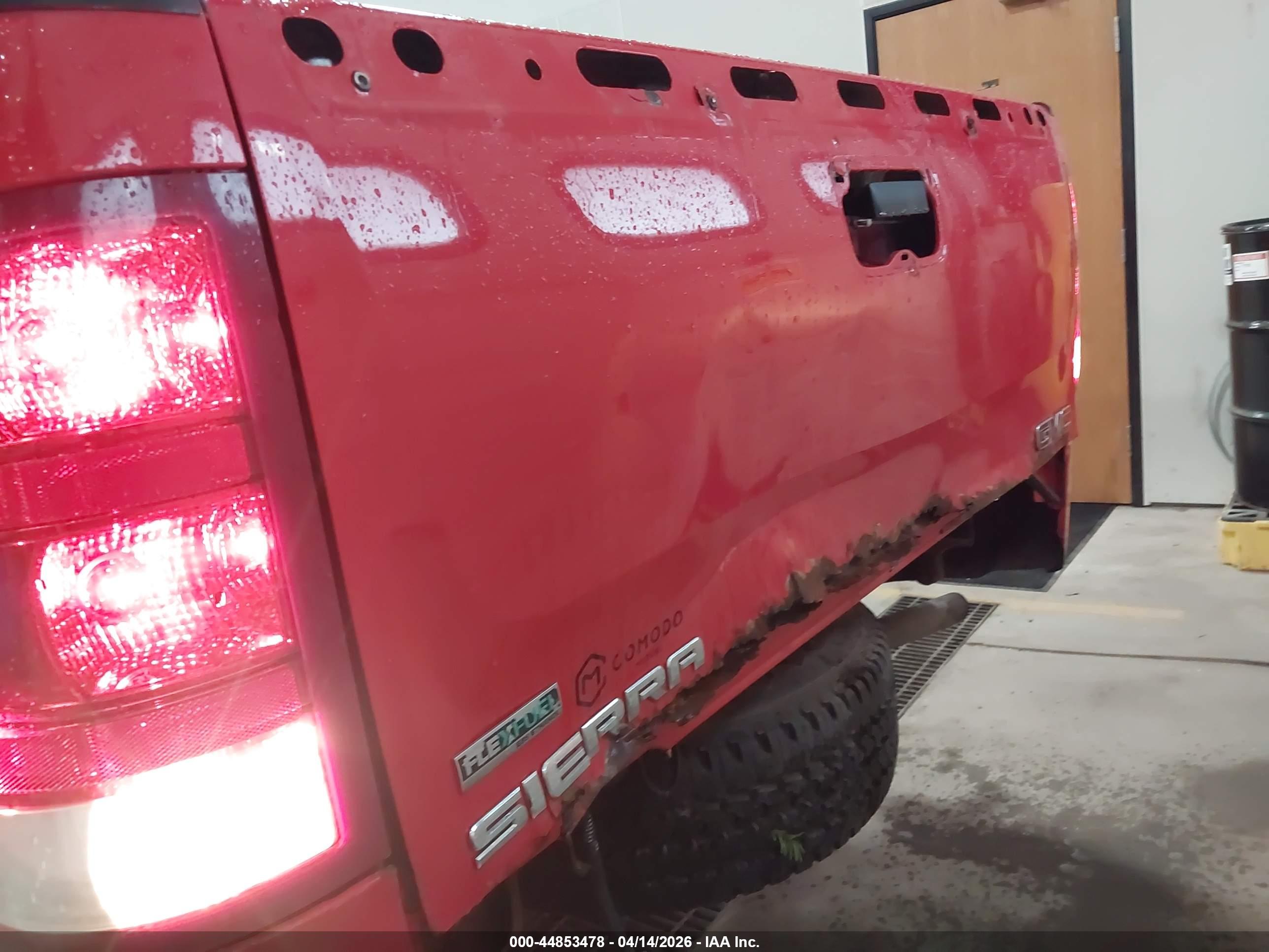 GMC SIERRA image 6