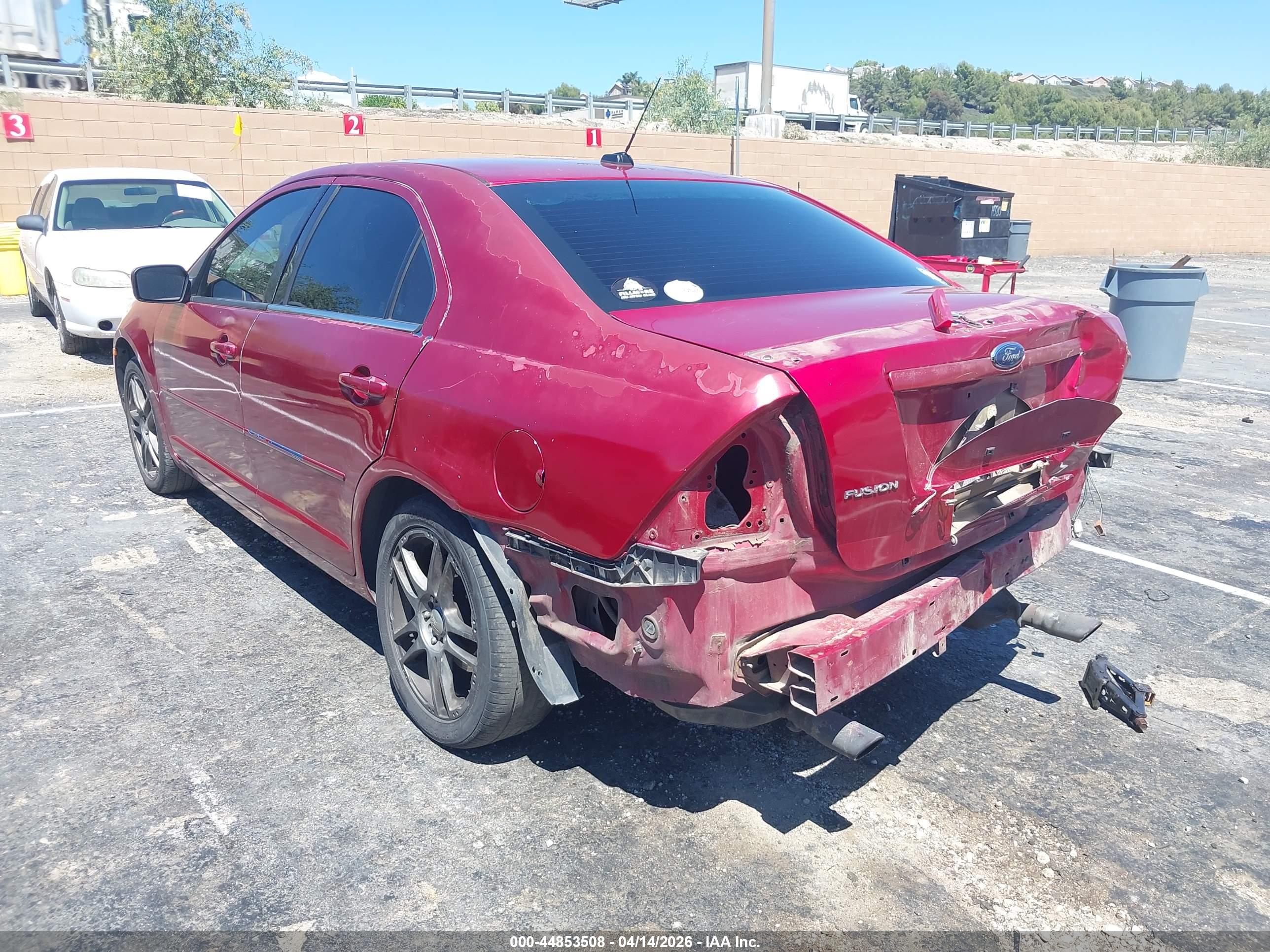 FORD FUSION image 3