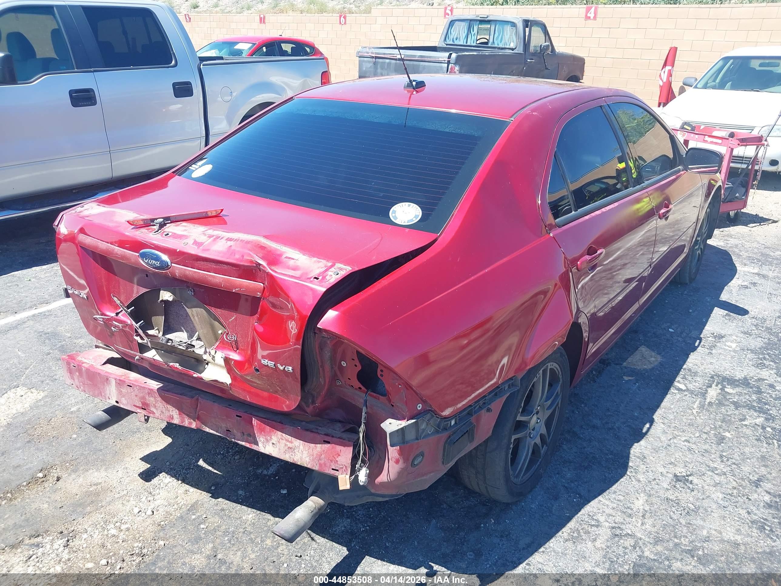 FORD FUSION image 4
