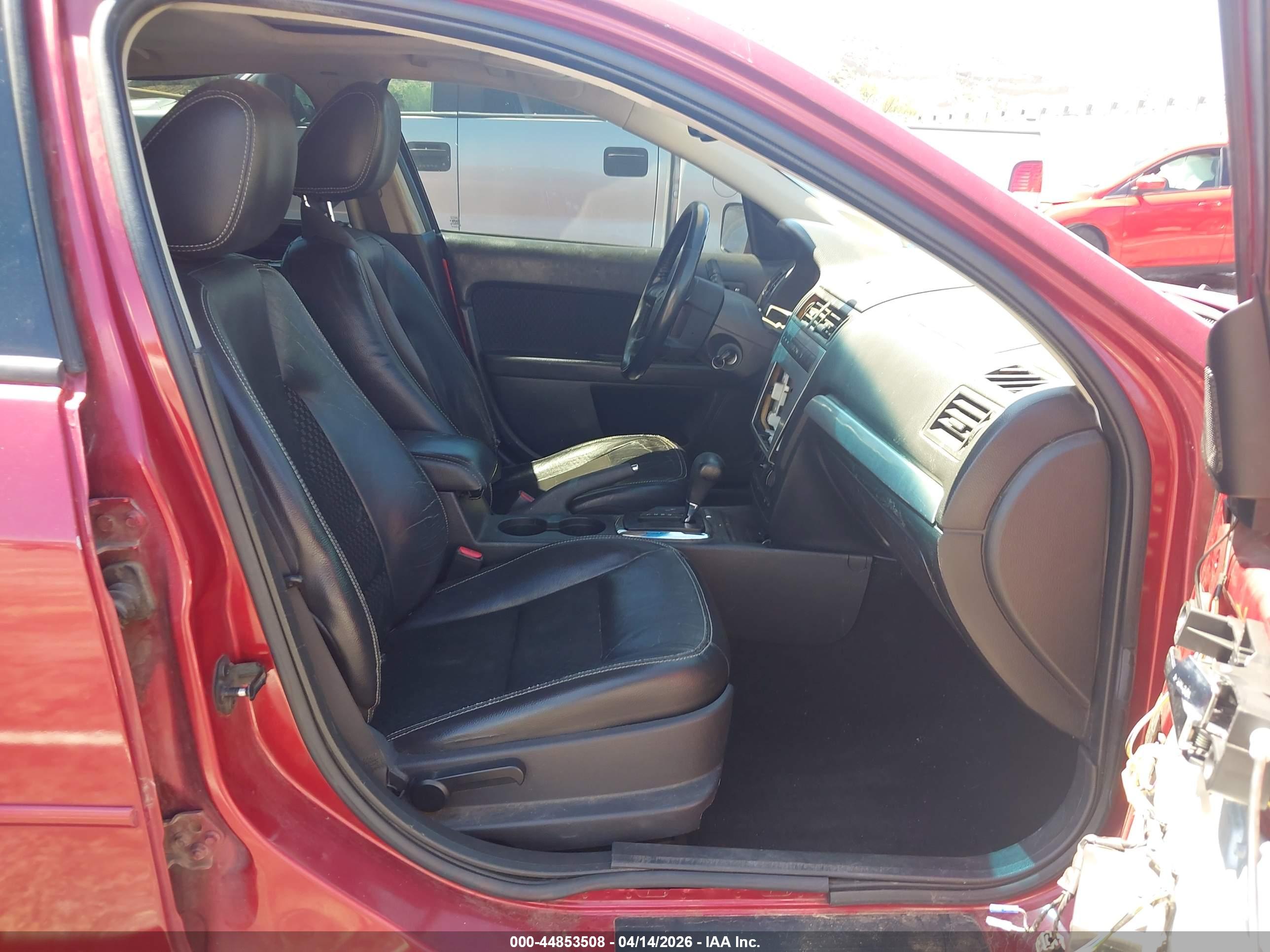 FORD FUSION image 5