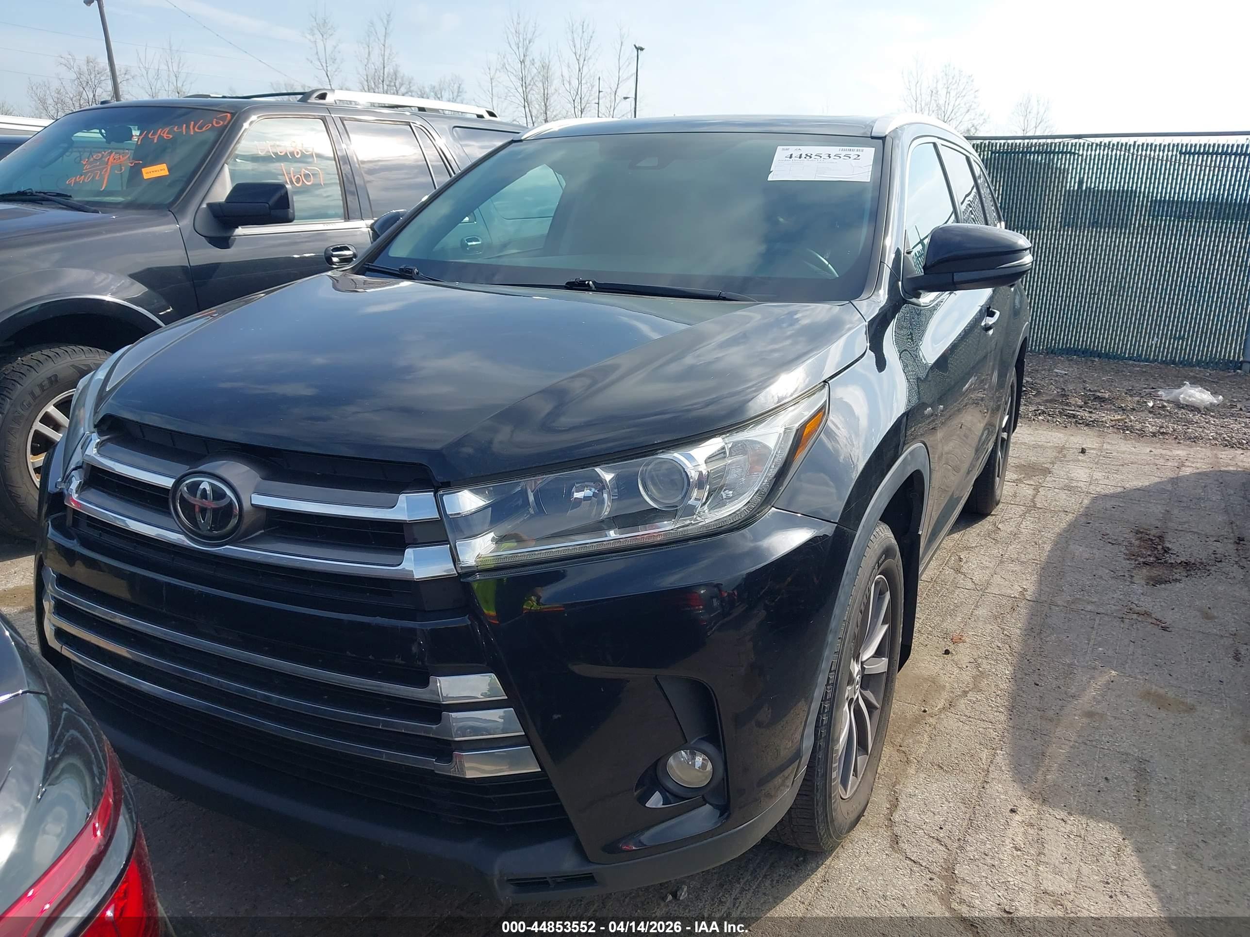 TOYOTA HIGHLANDER image 6