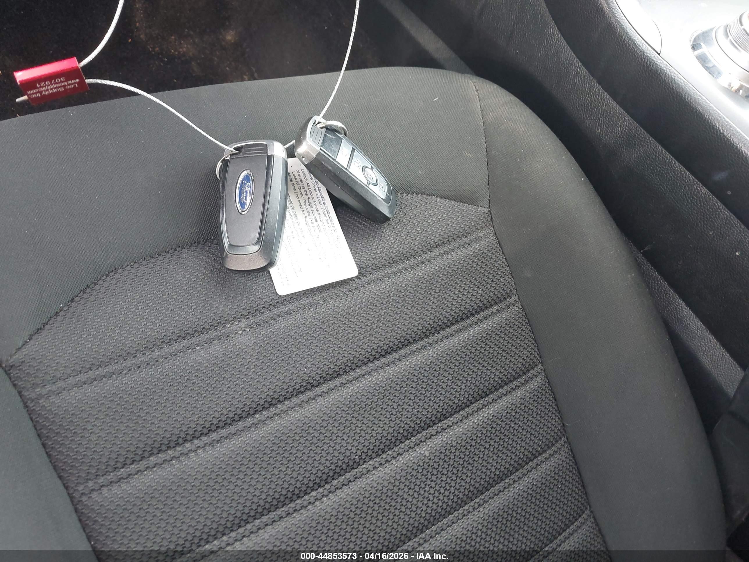 FORD FUSION image 11