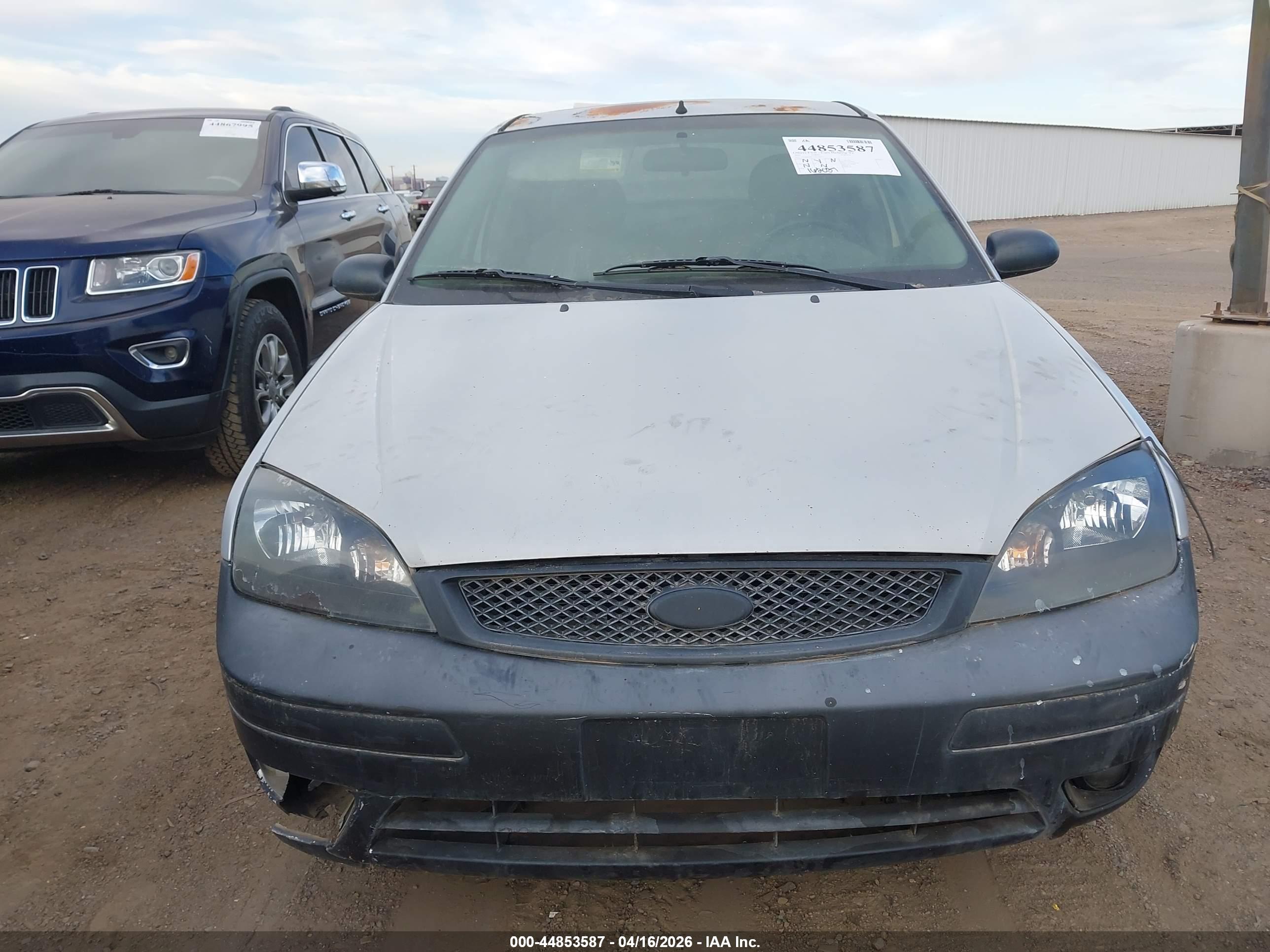 FORD FOCUS image 6
