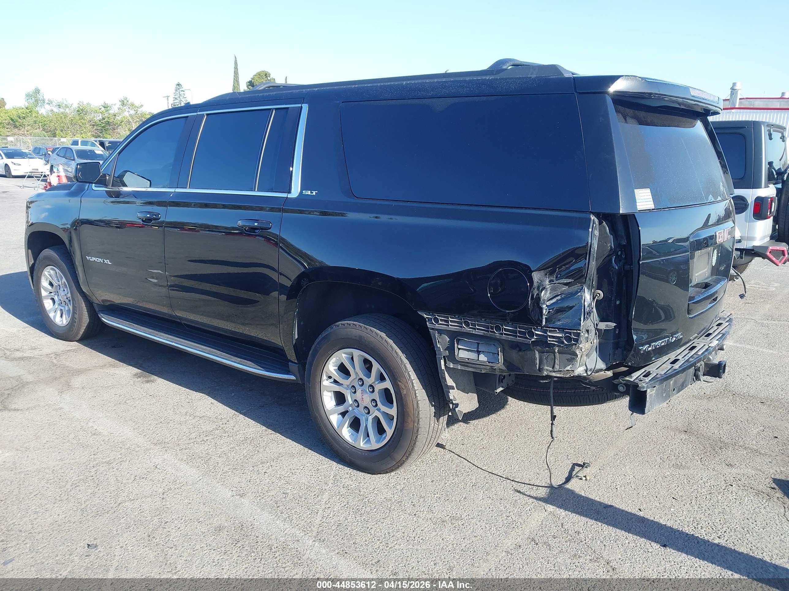 GMC YUKON image 3
