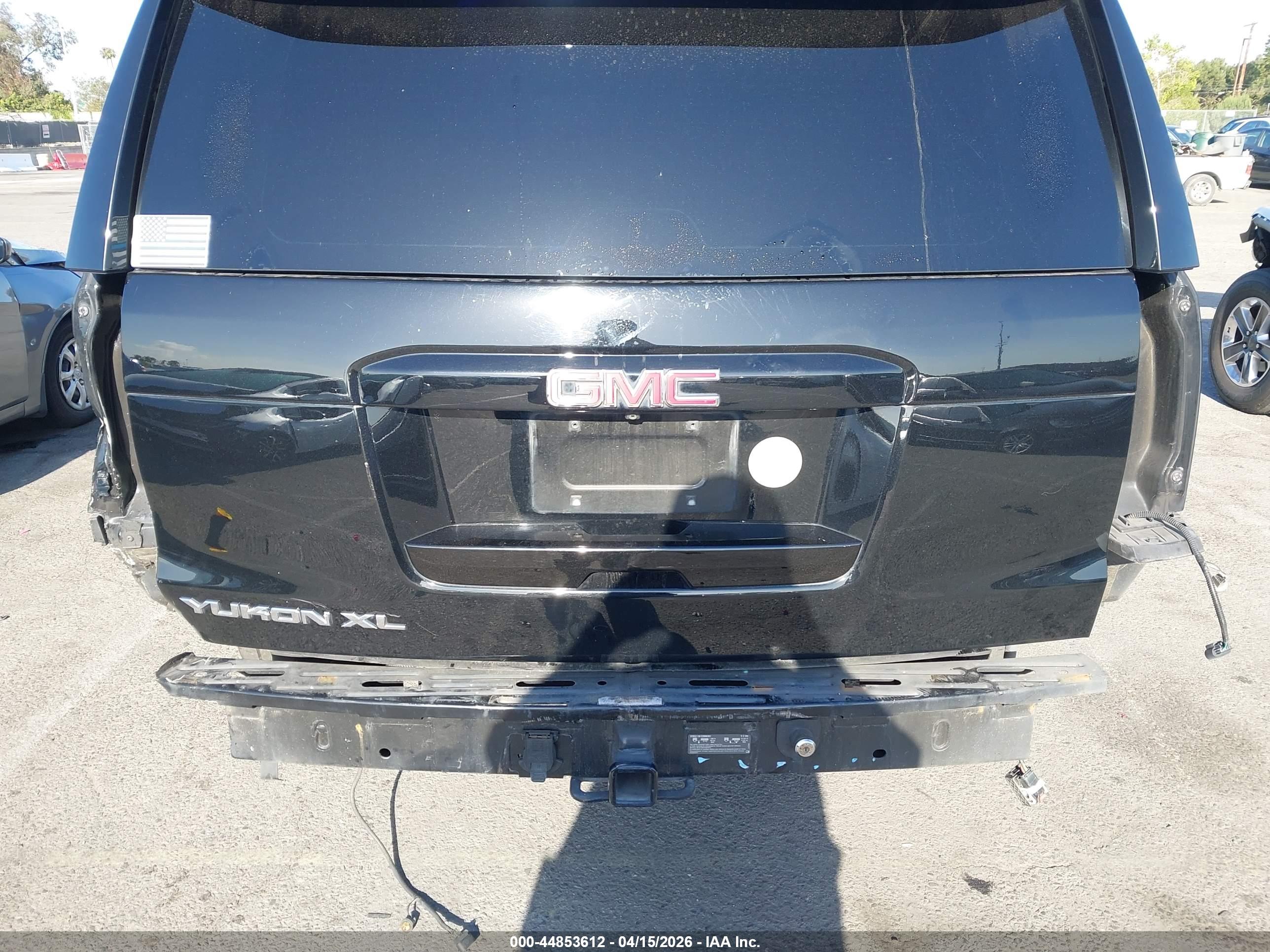 GMC YUKON image 6