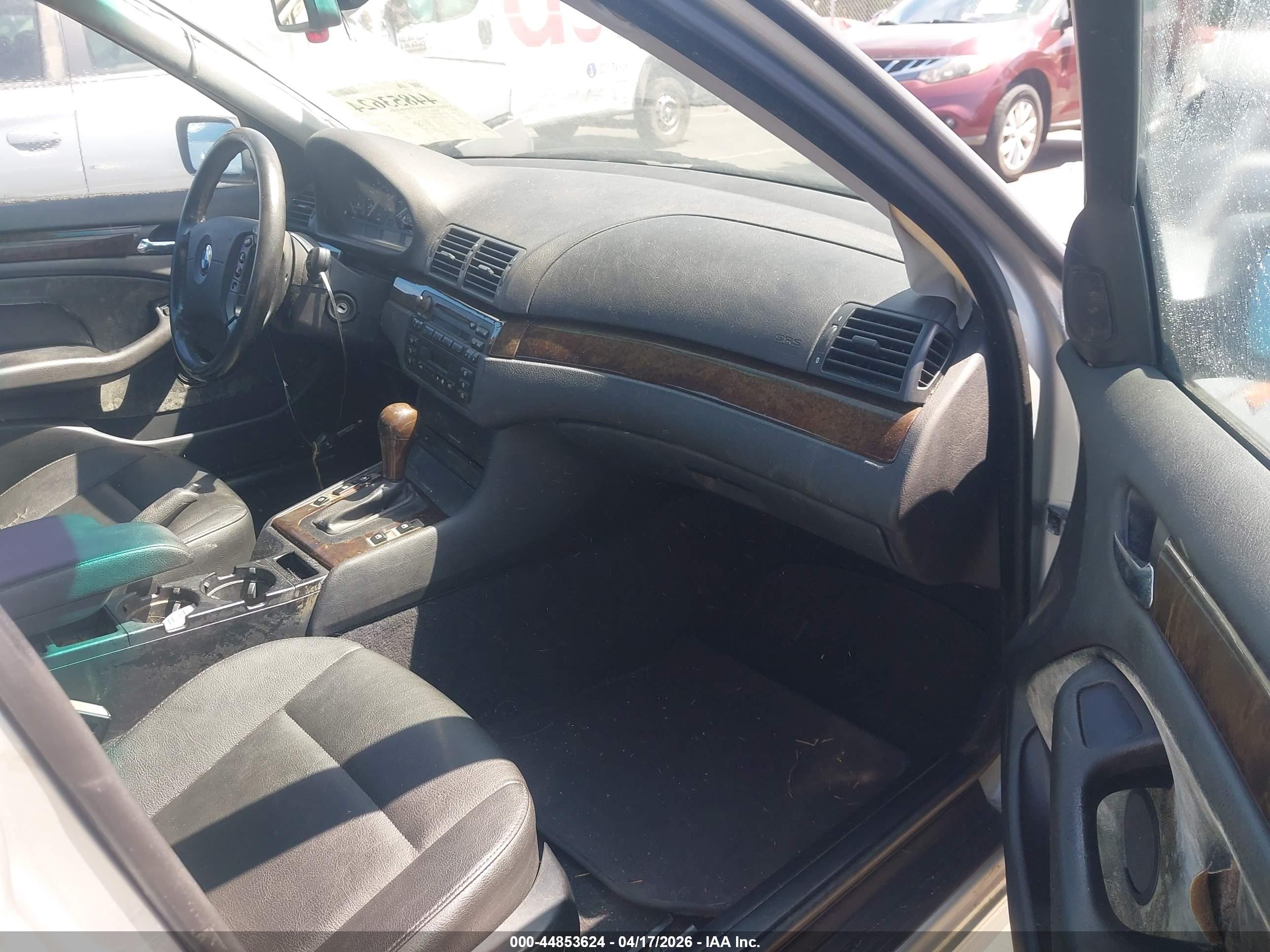 BMW 325I image 5