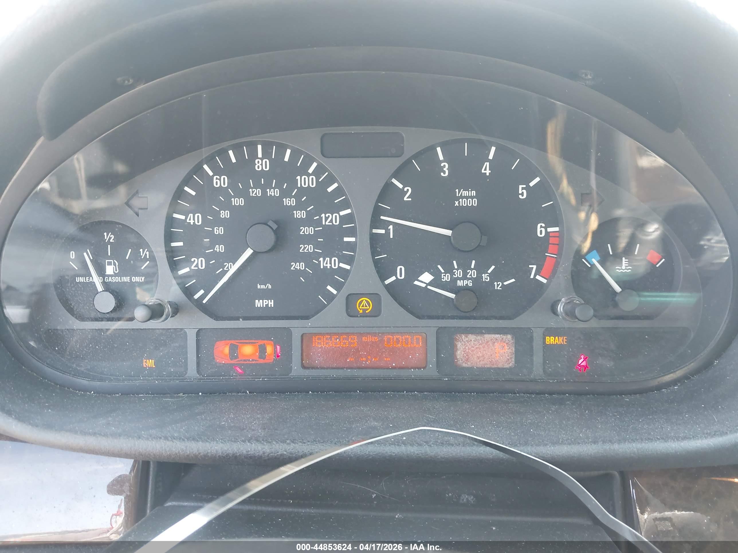 BMW 325I image 7