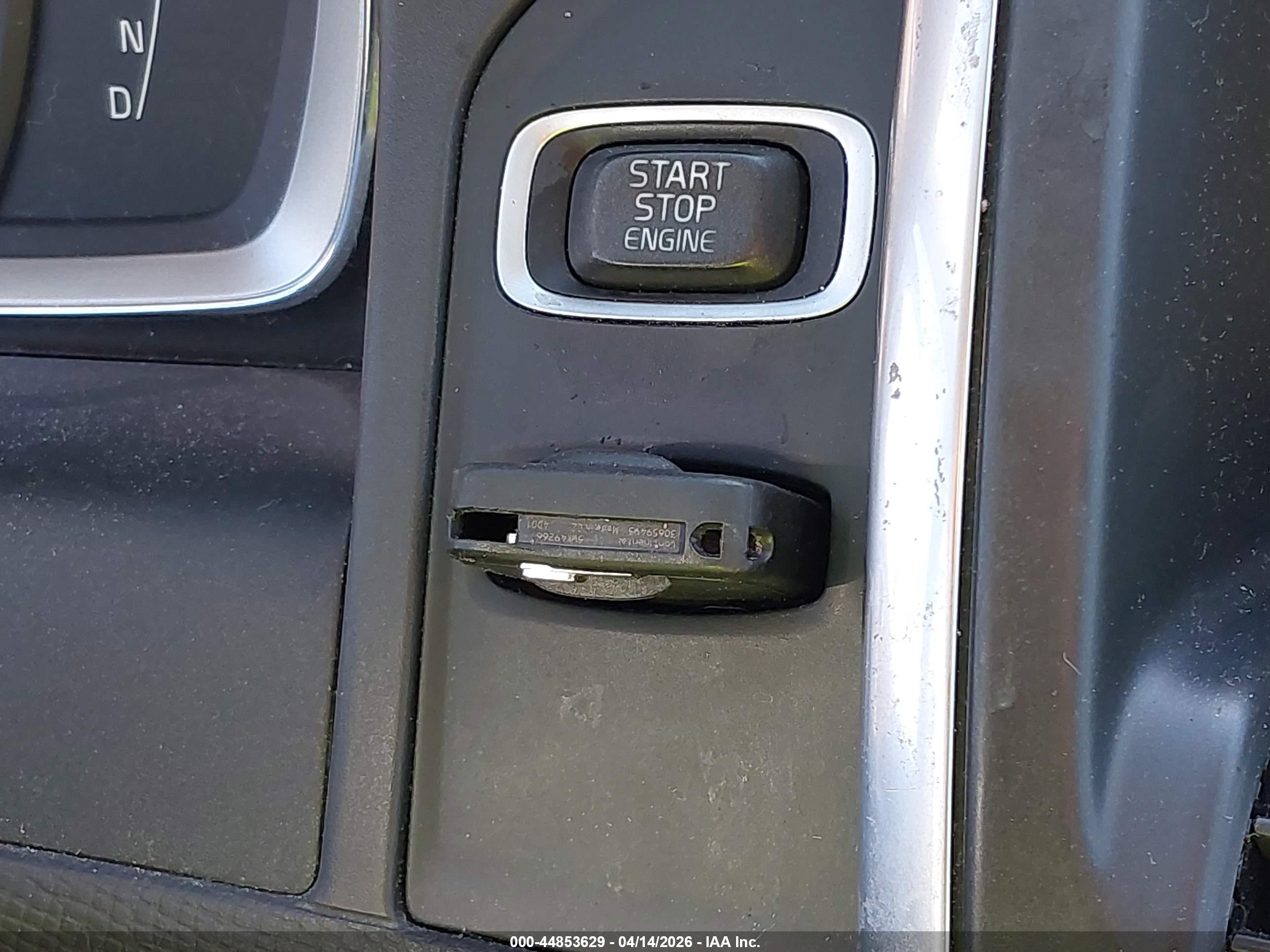 VOLVO XC60 image 11