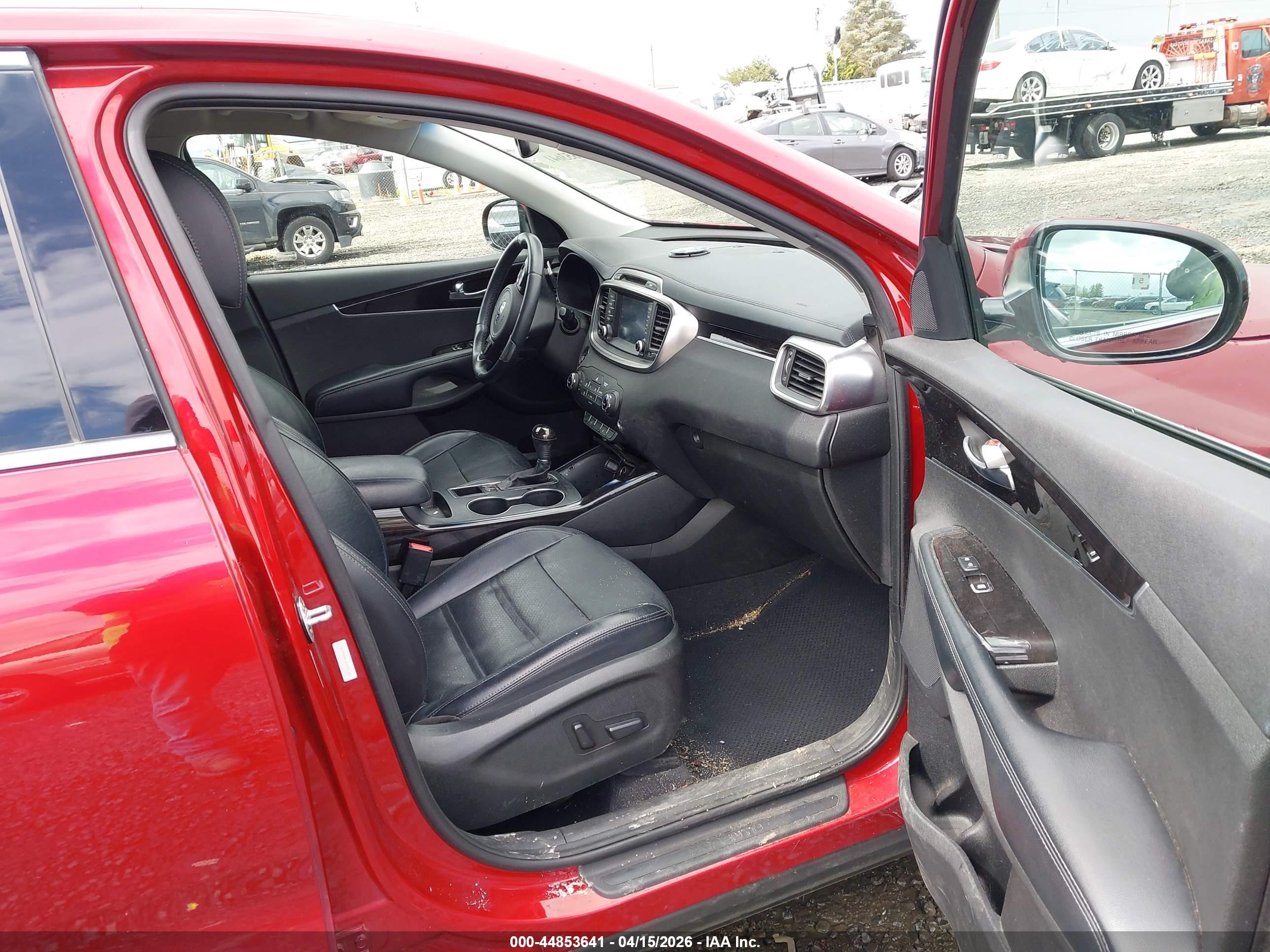KIA SORENTO image 5