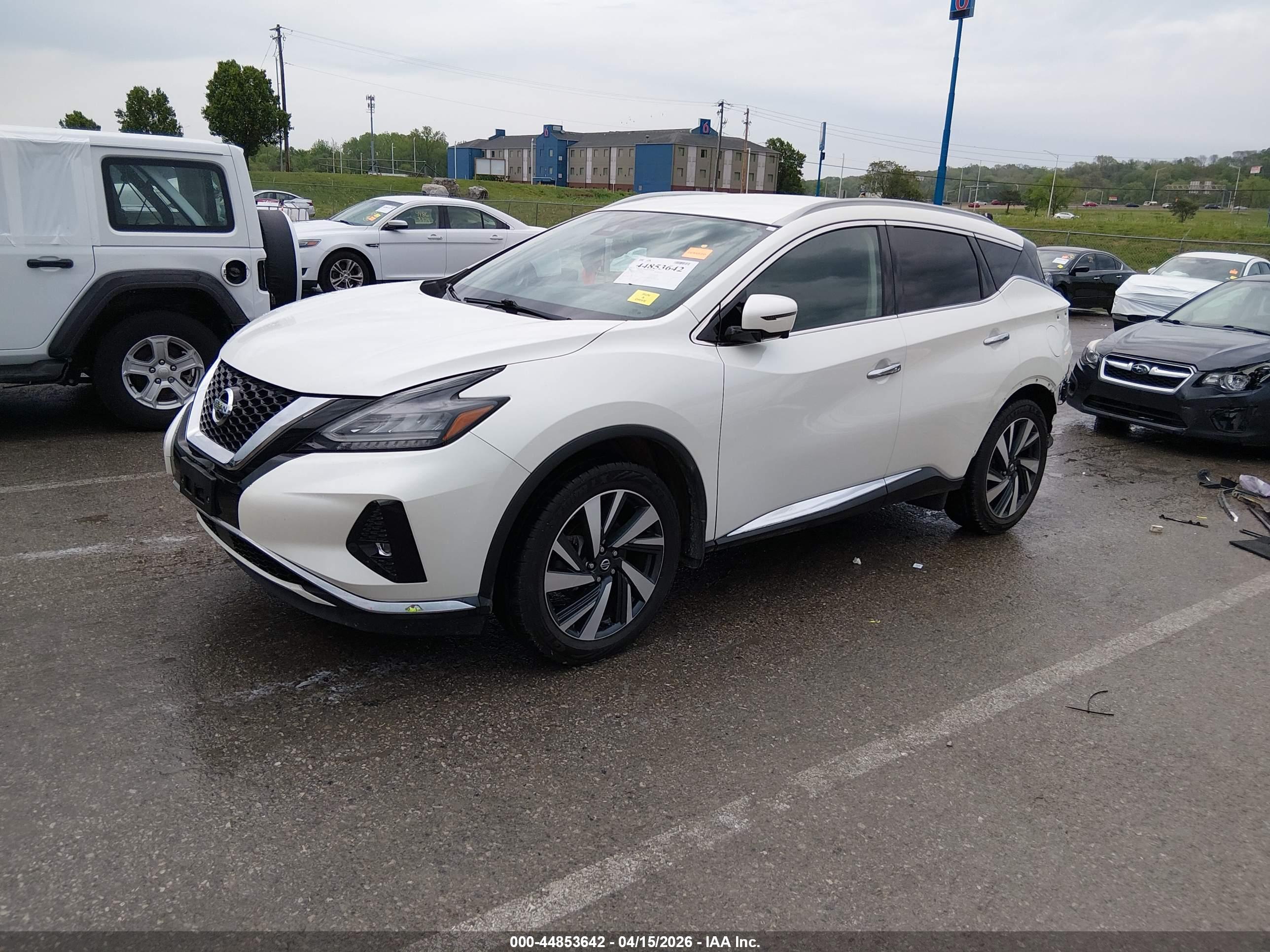 NISSAN MURANO image 2