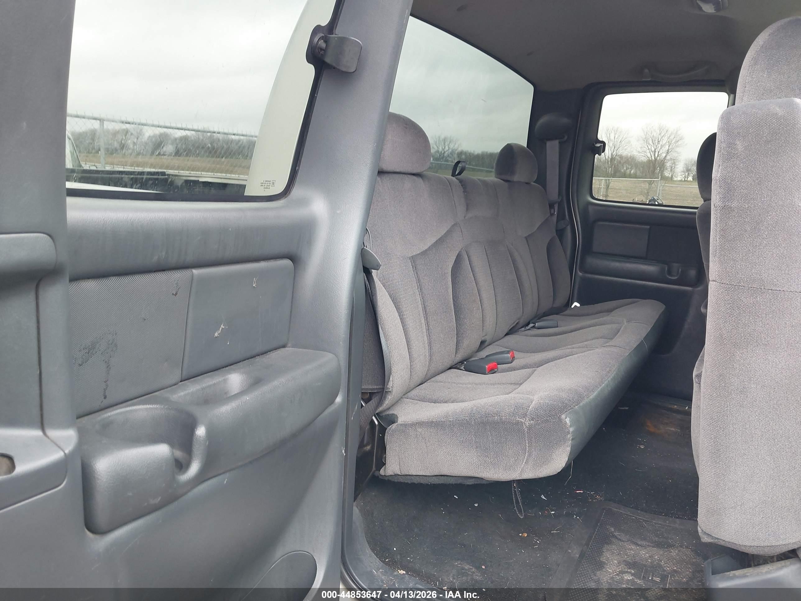 GMC SIERRA image 8