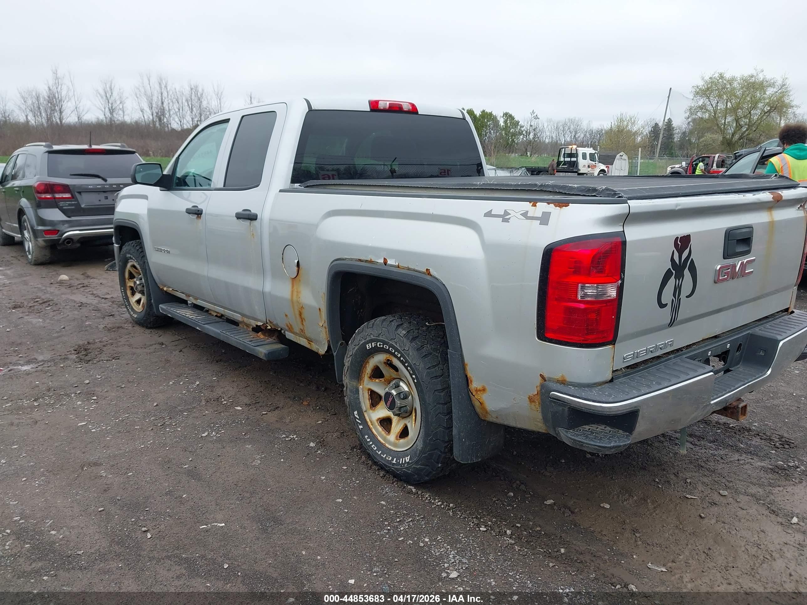 GMC SIERRA image 3