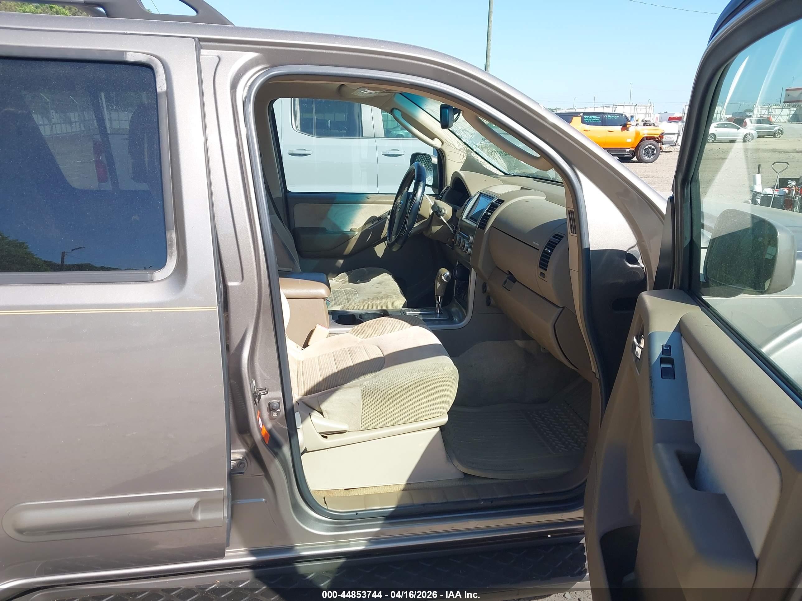 NISSAN PATHFINDER image 5