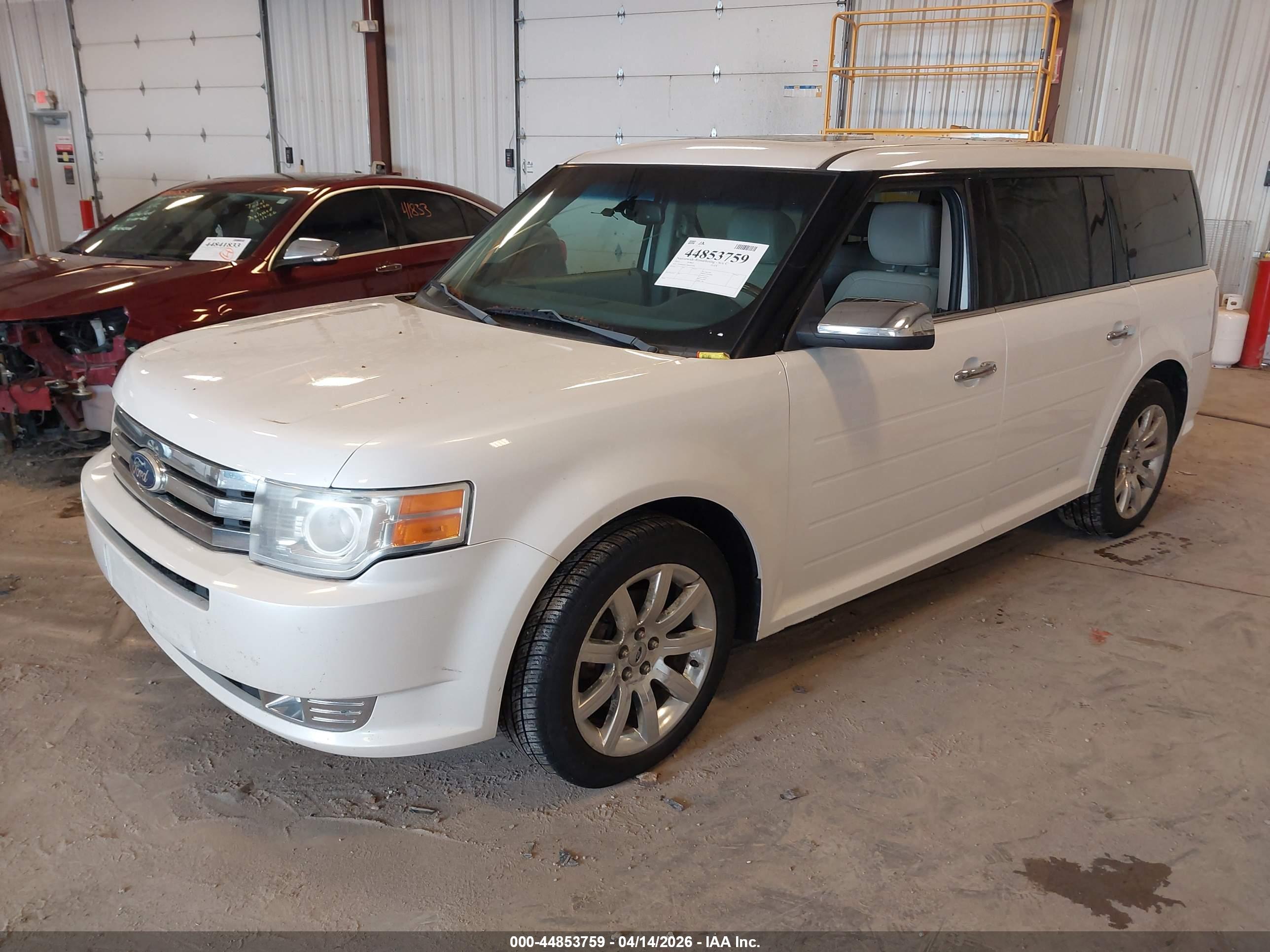 FORD FLEX image 2