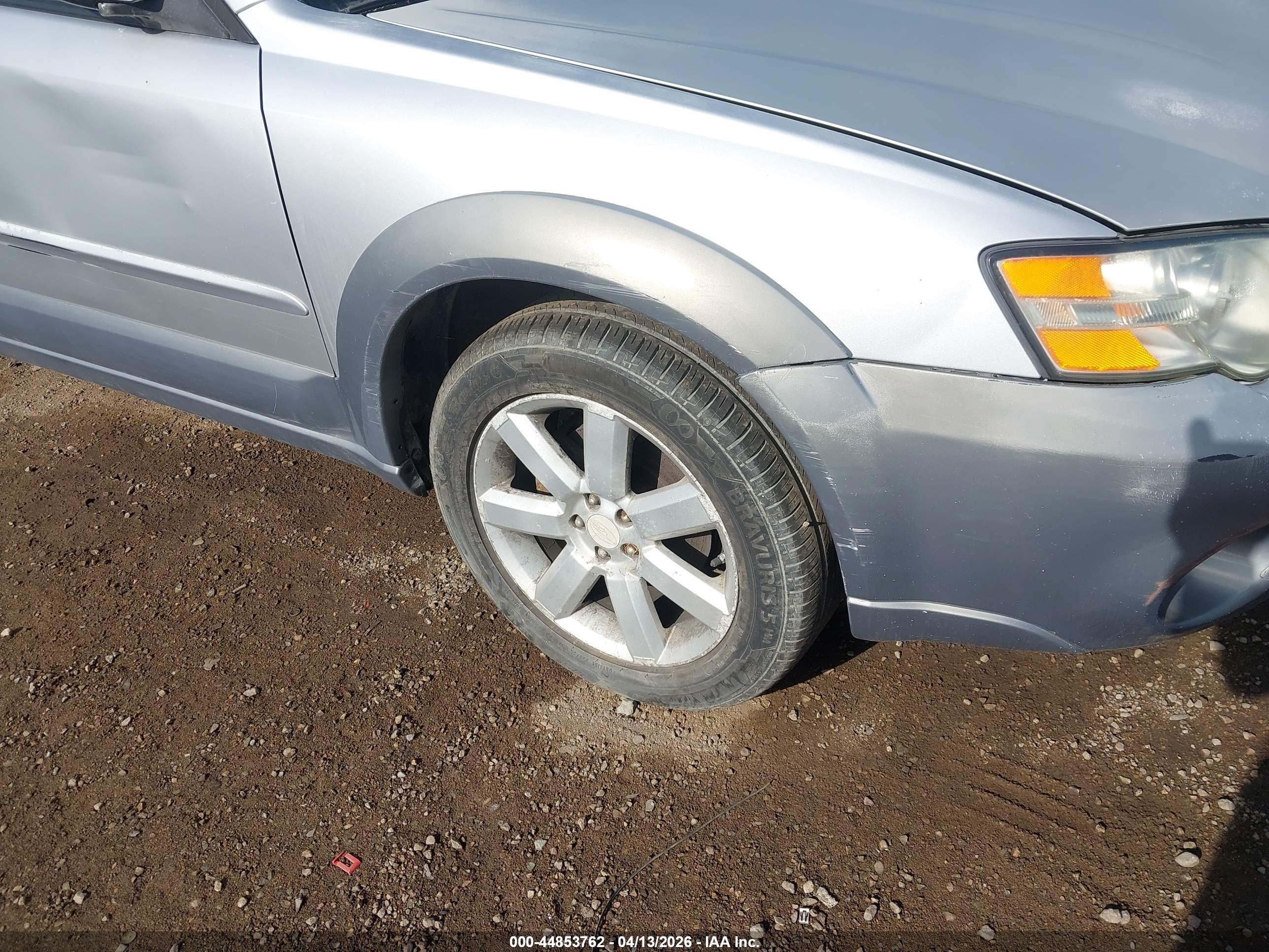SUBARU OUTBACK image 6