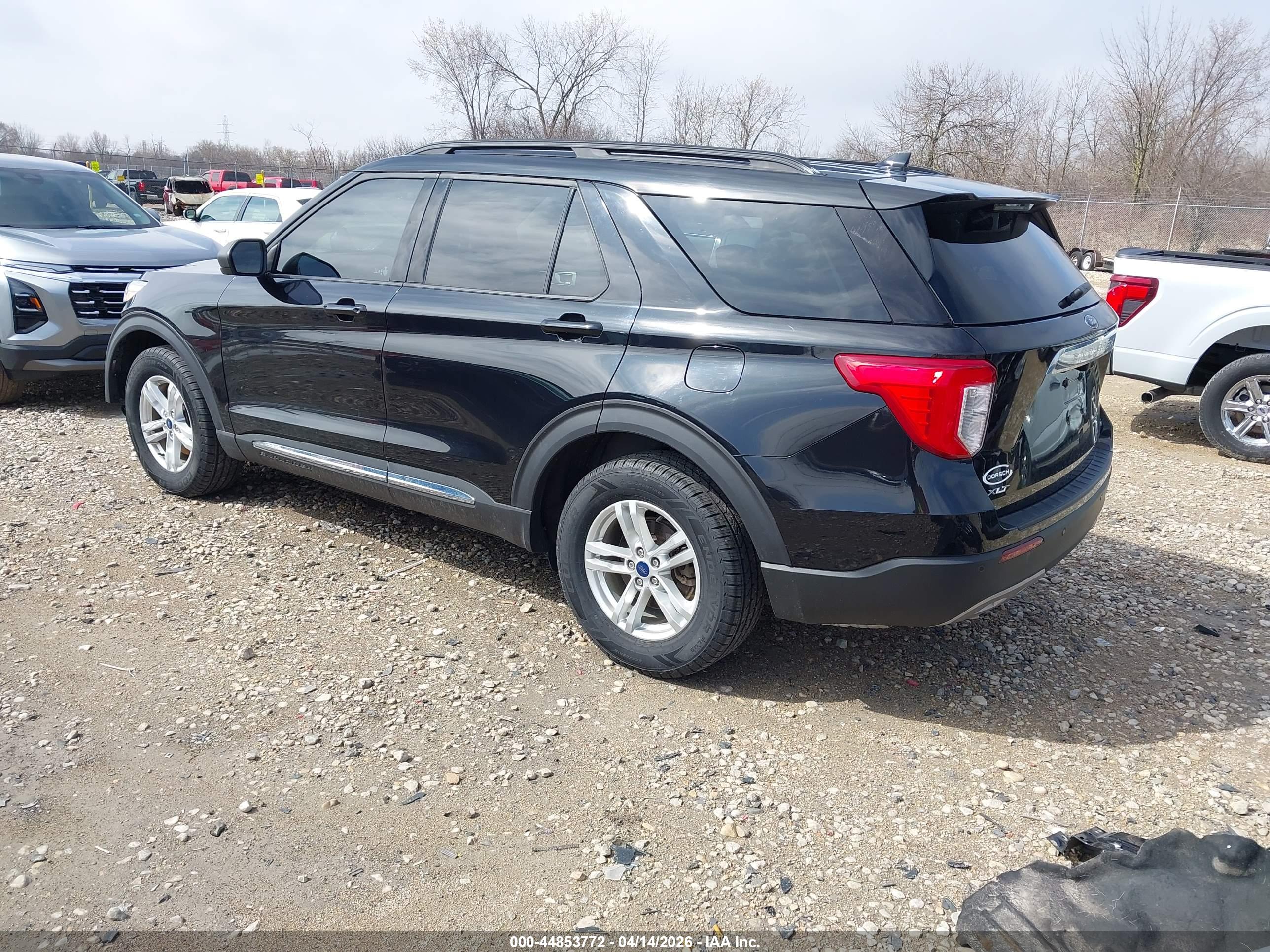 FORD EXPLORER image 3