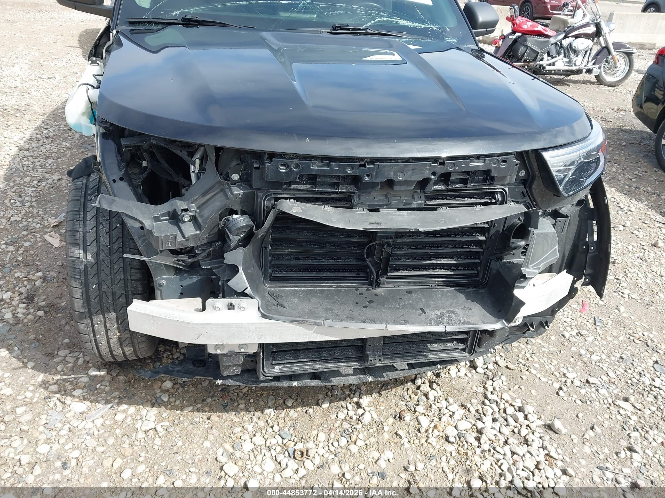 FORD EXPLORER image 6