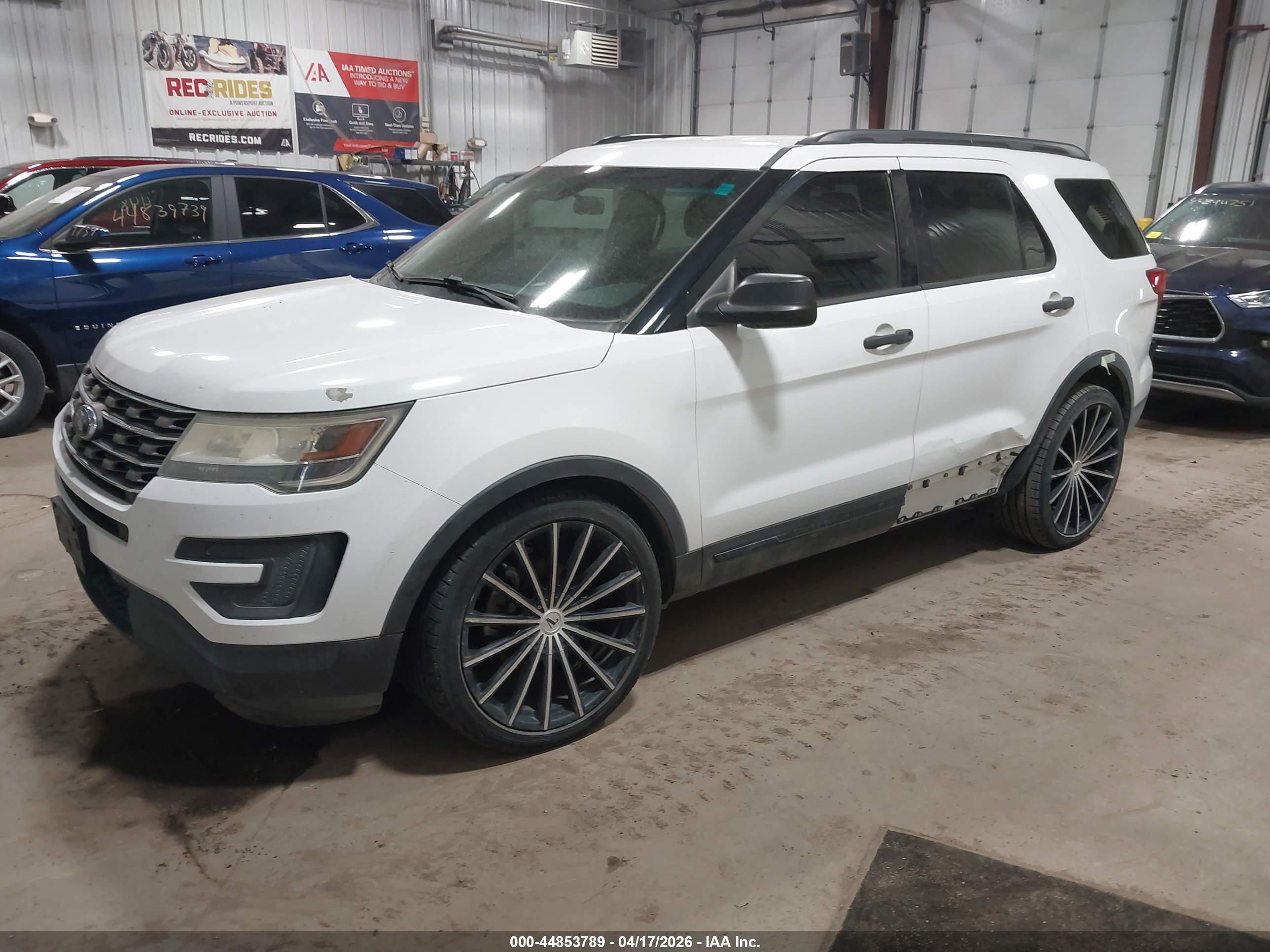 FORD EXPLORER image 2
