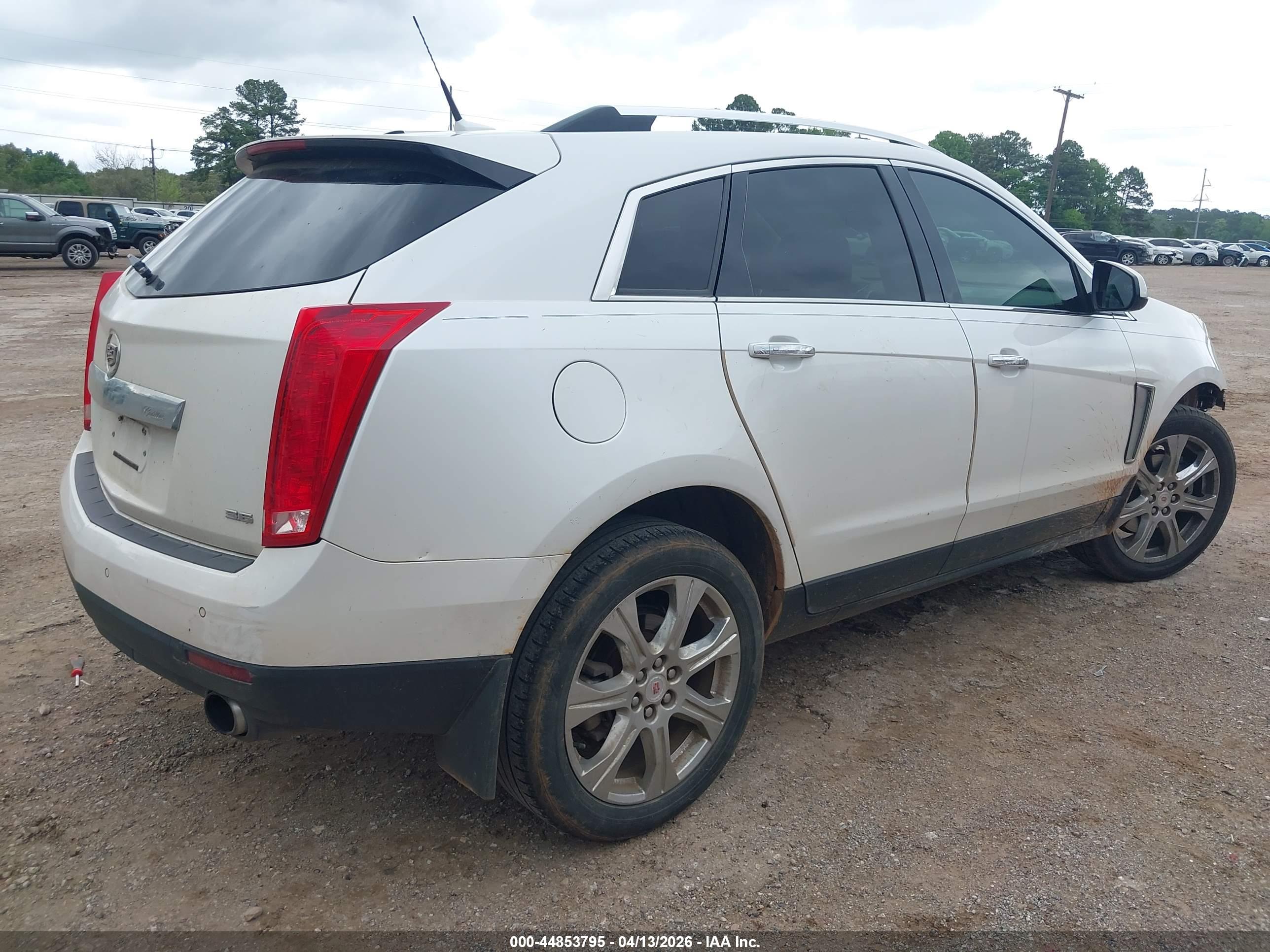 CADILLAC SRX image 4