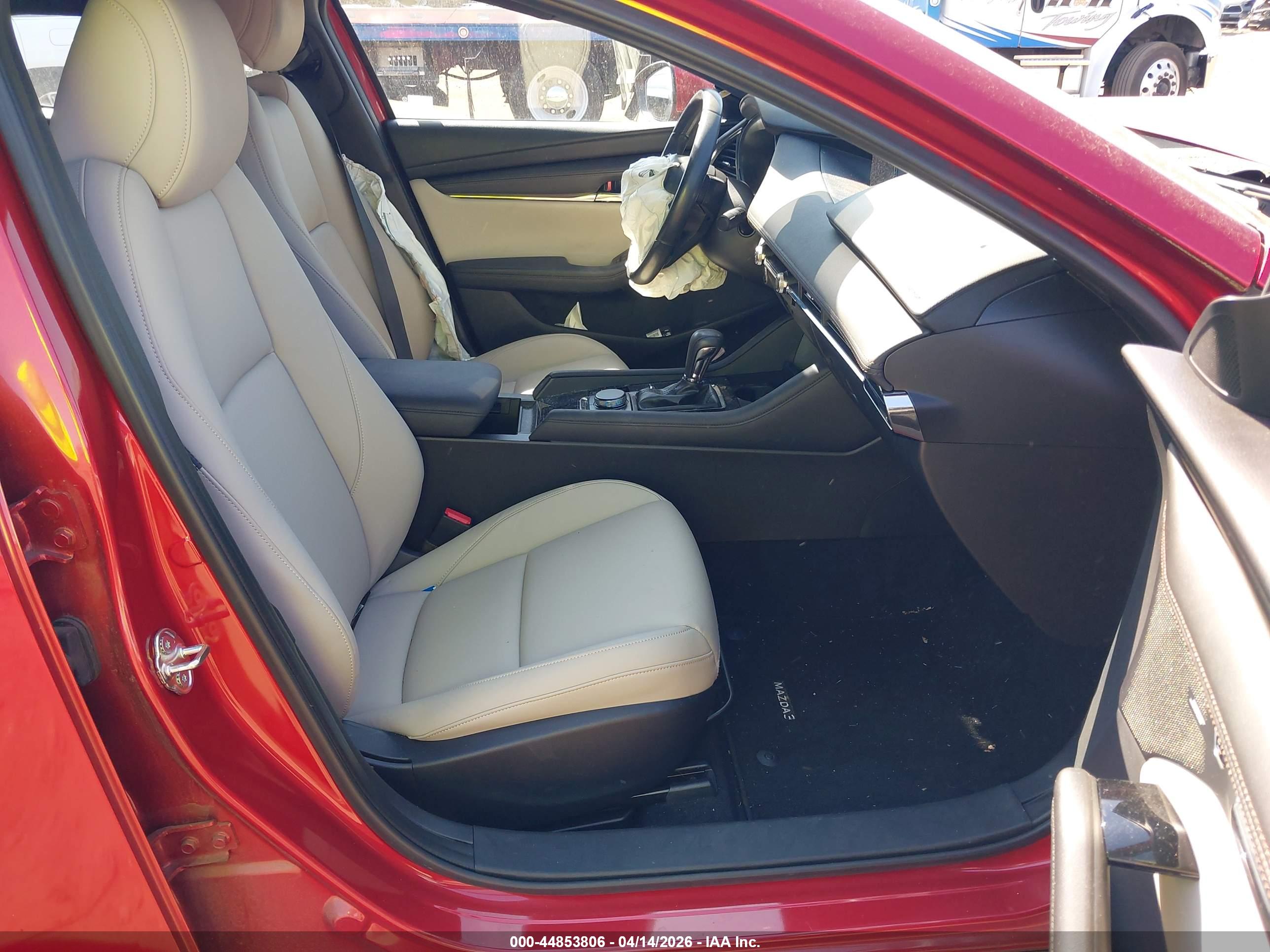 MAZDA MAZDA3 image 5